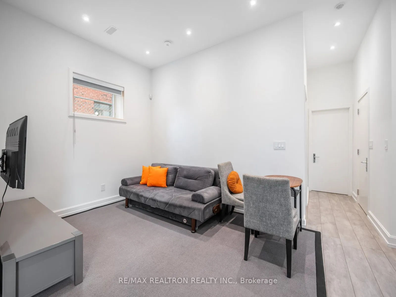 10 Katherine Road #Lower
