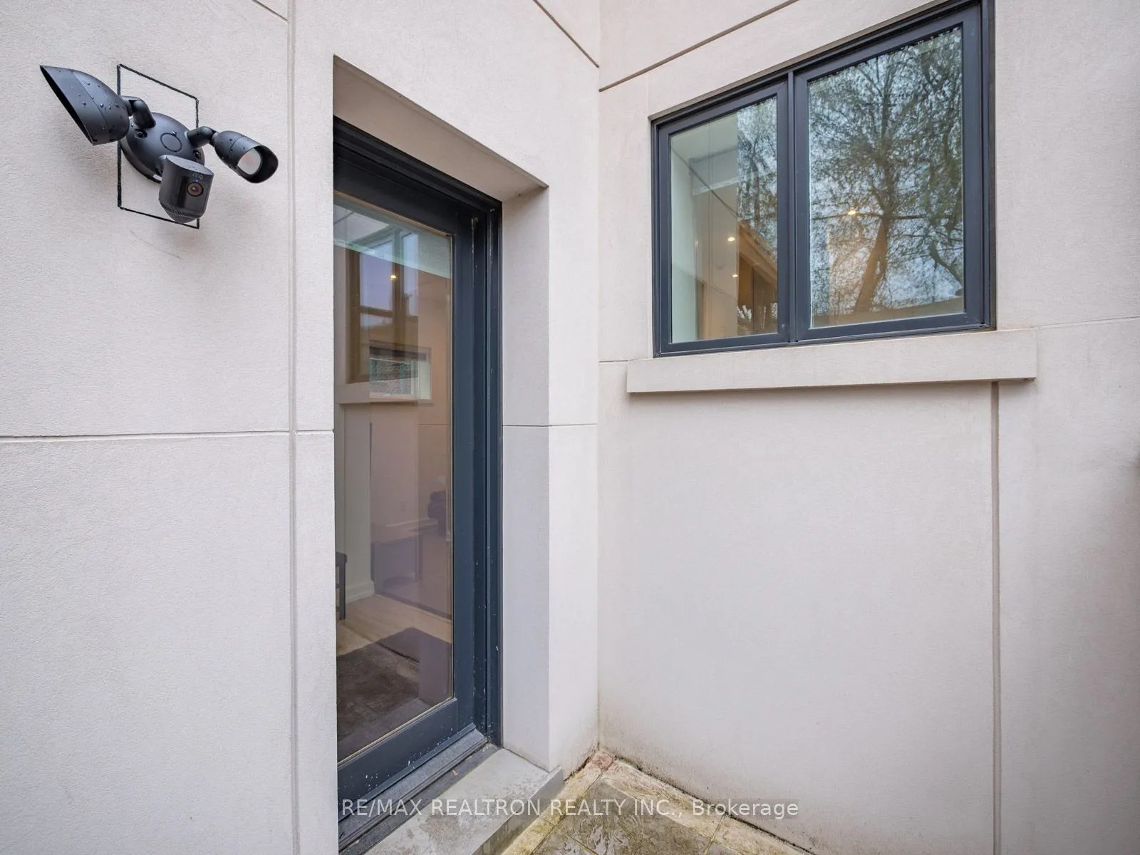 10 Katherine Road #Lower