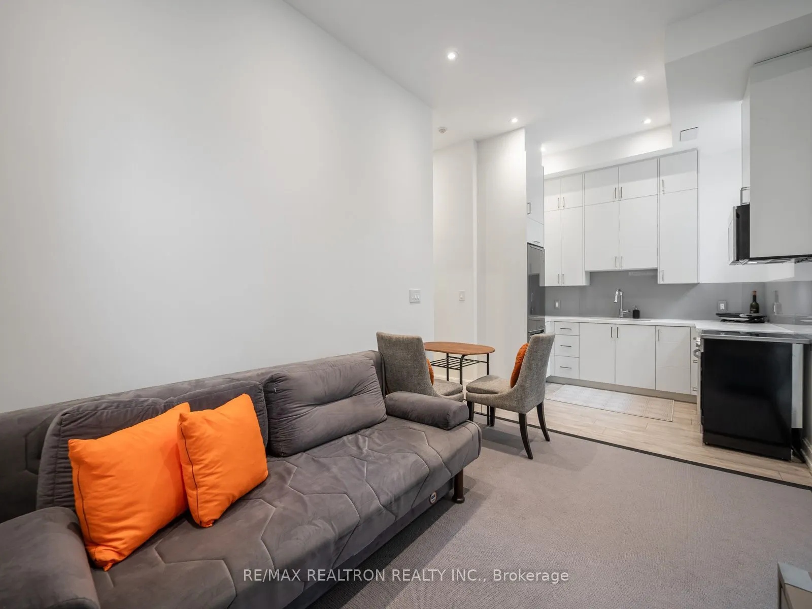 10 Katherine Road #Lower