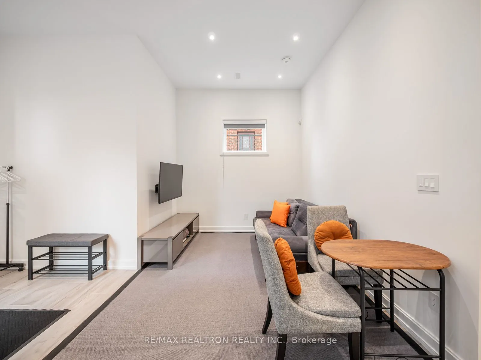 10 Katherine Road #Lower
