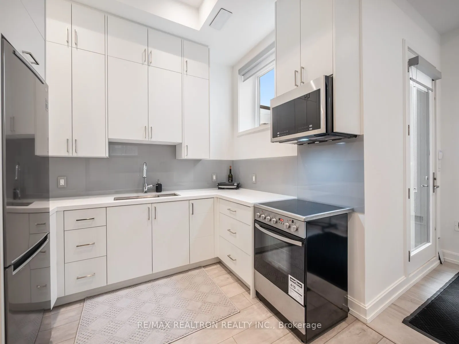 10 Katherine Road #Lower
