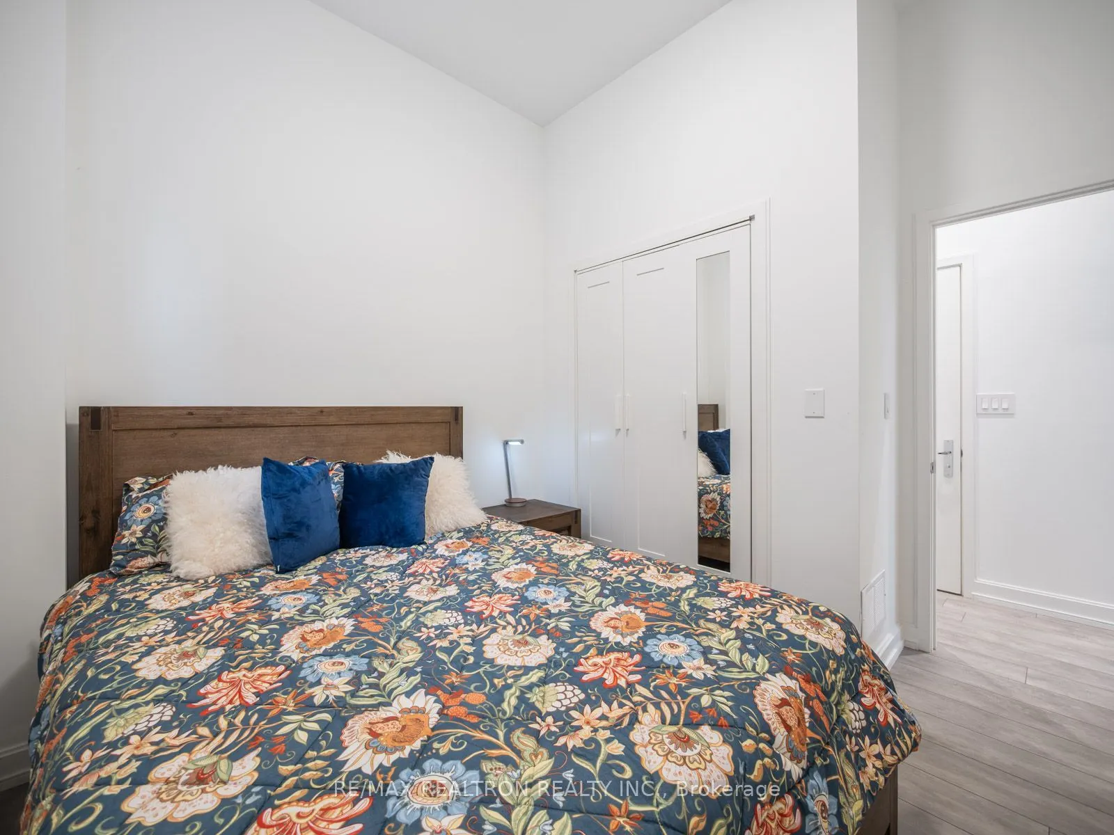 10 Katherine Road #Lower