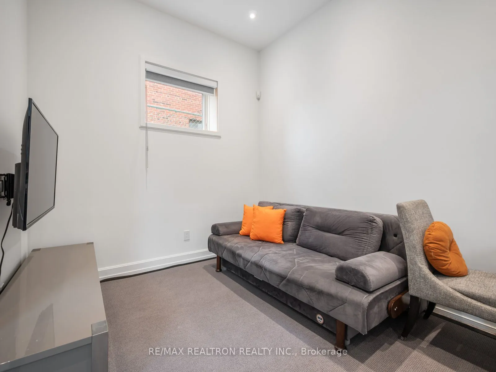 10 Katherine Road #Lower