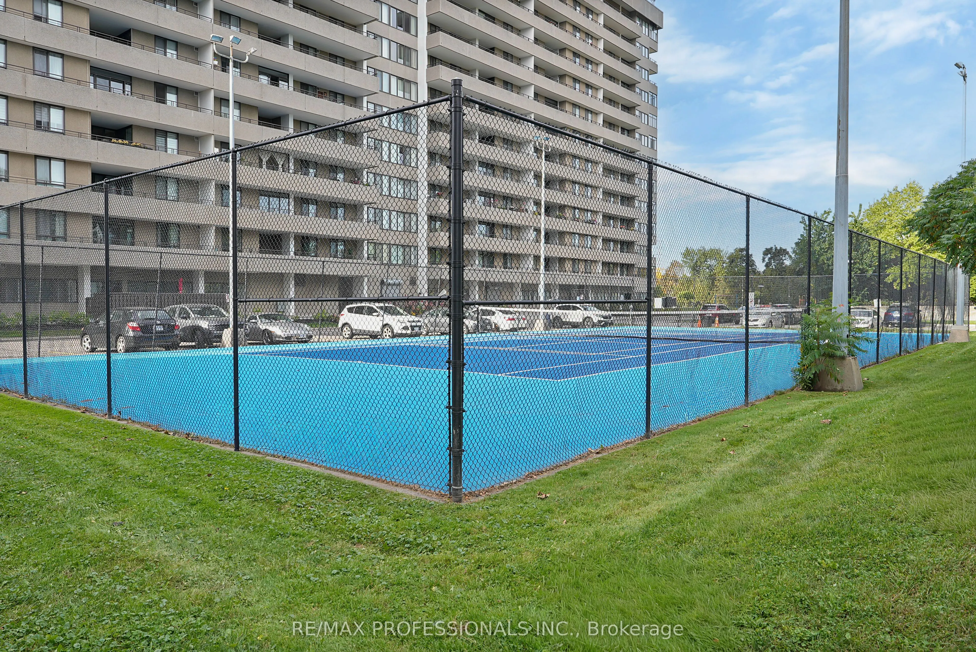 1320 Mississauga Valley Boulevard #510