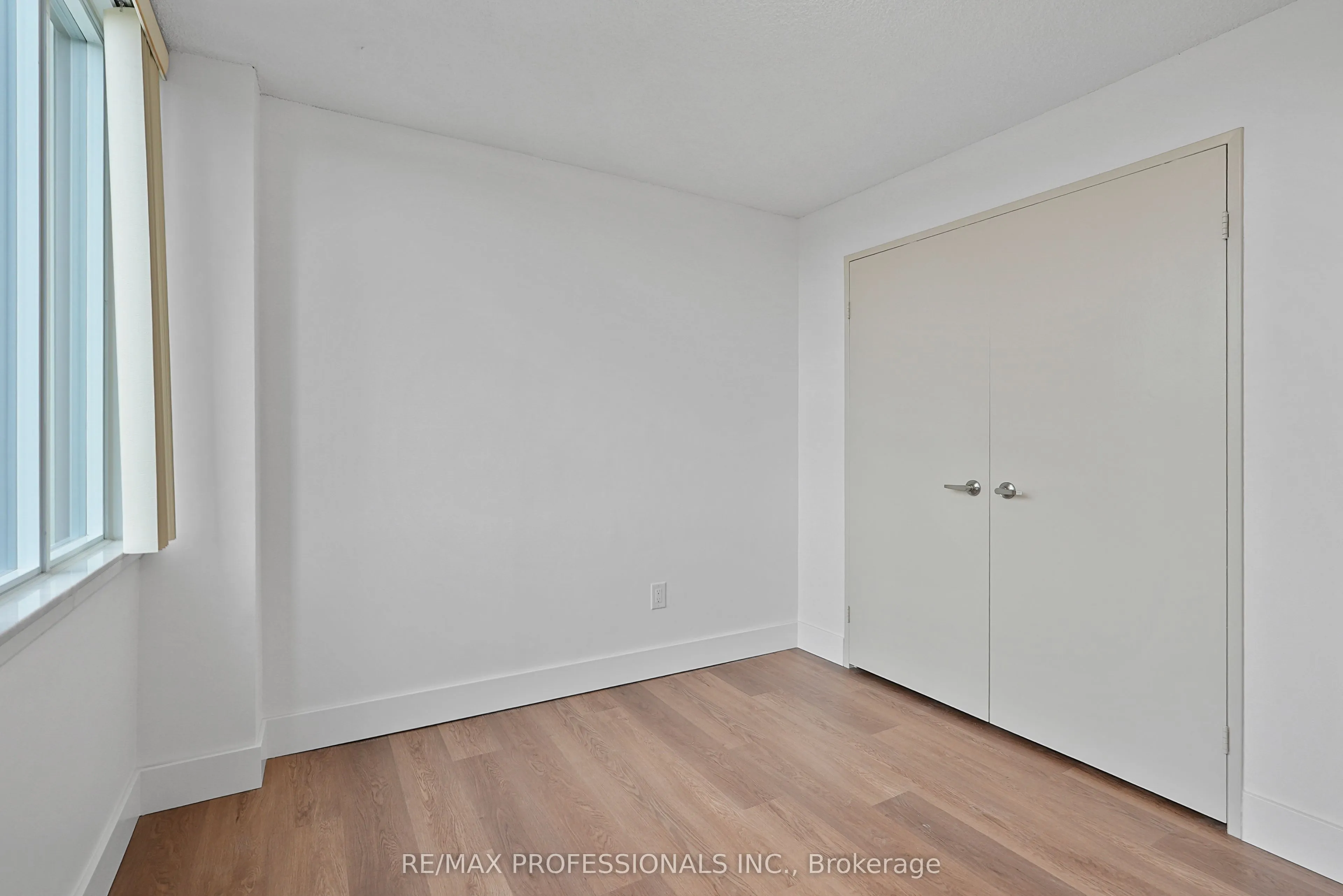 1320 Mississauga Valley Boulevard #510
