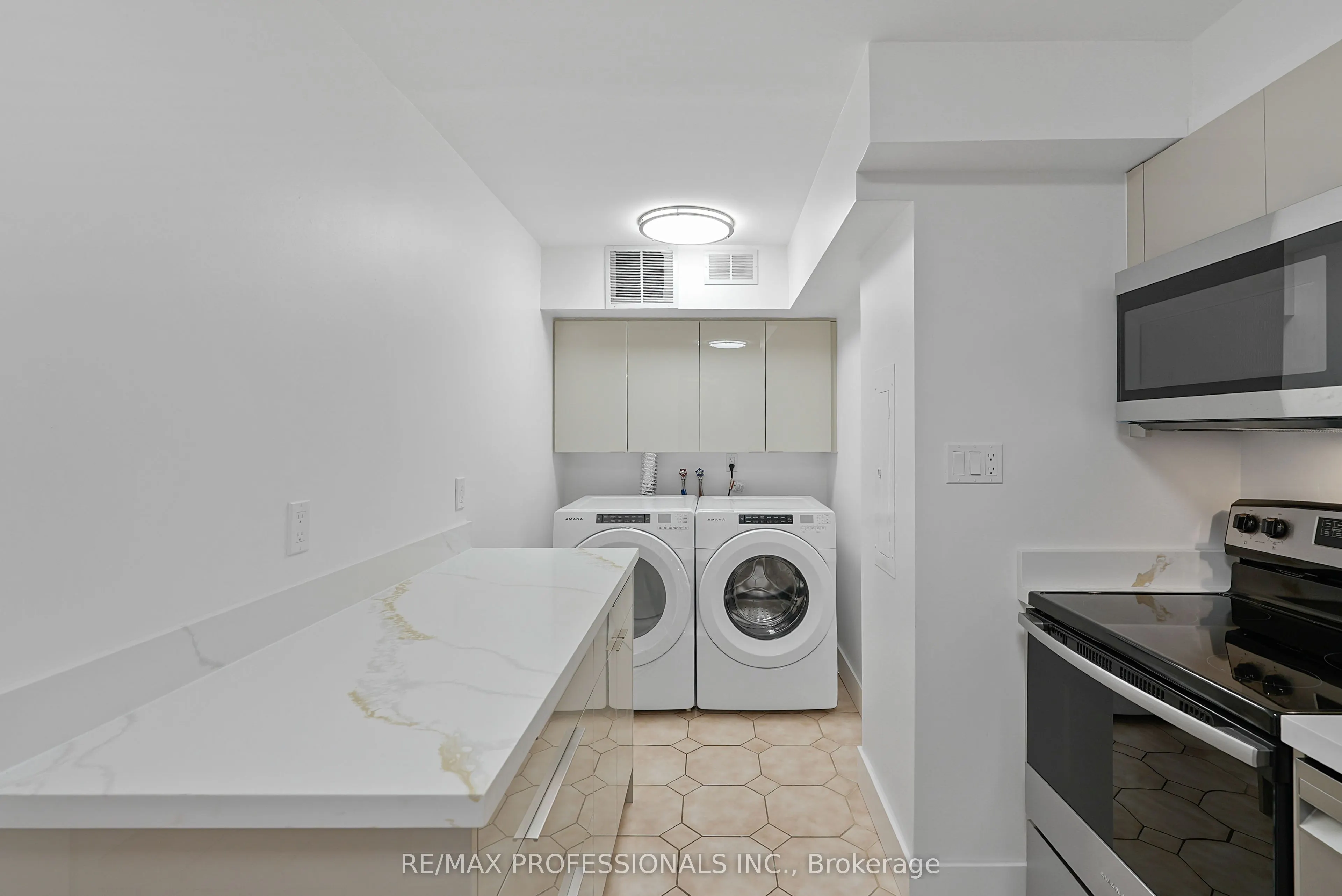 1320 Mississauga Valley Boulevard #510
