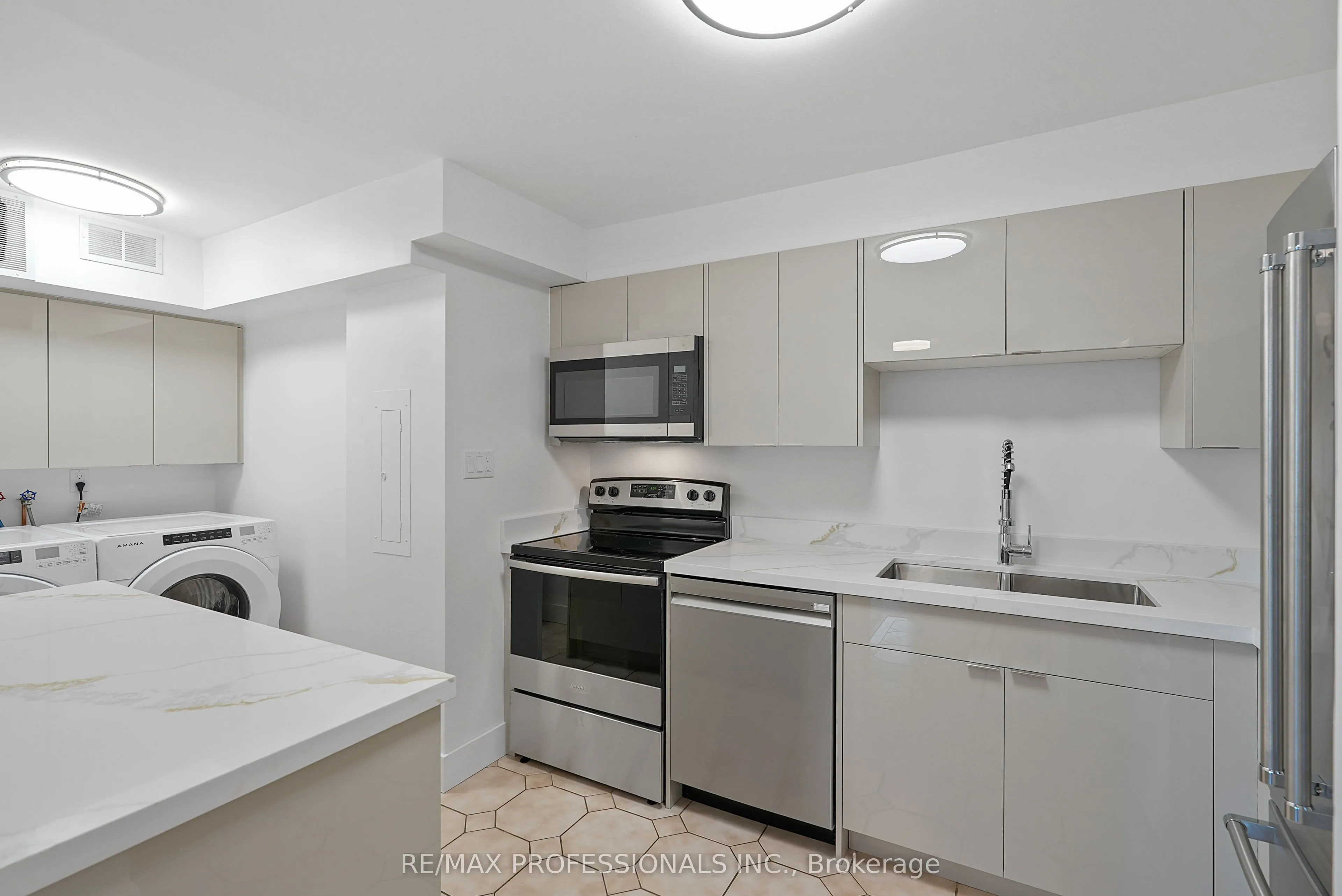 1320 Mississauga Valley Boulevard #510