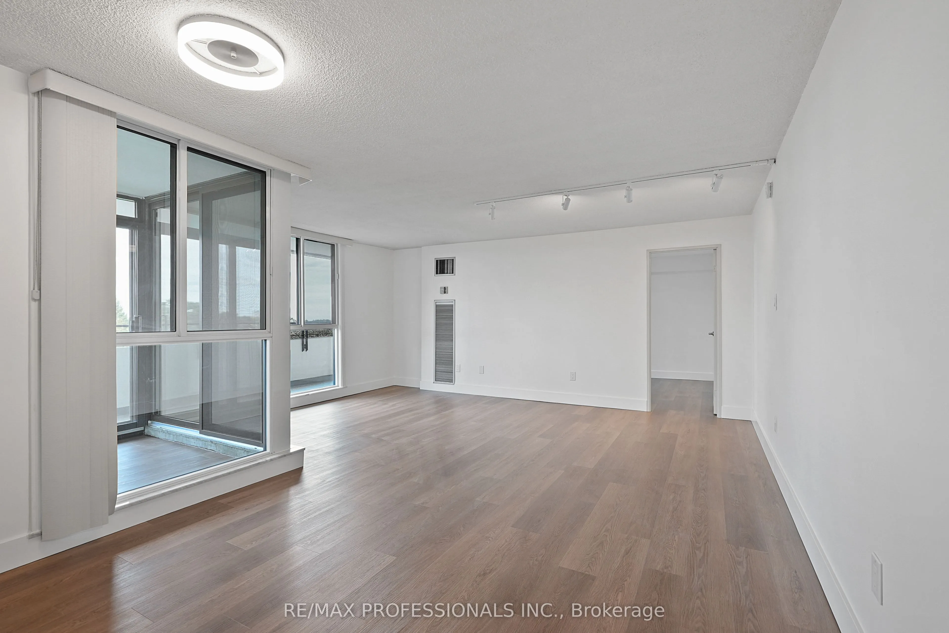 1320 Mississauga Valley Boulevard #510