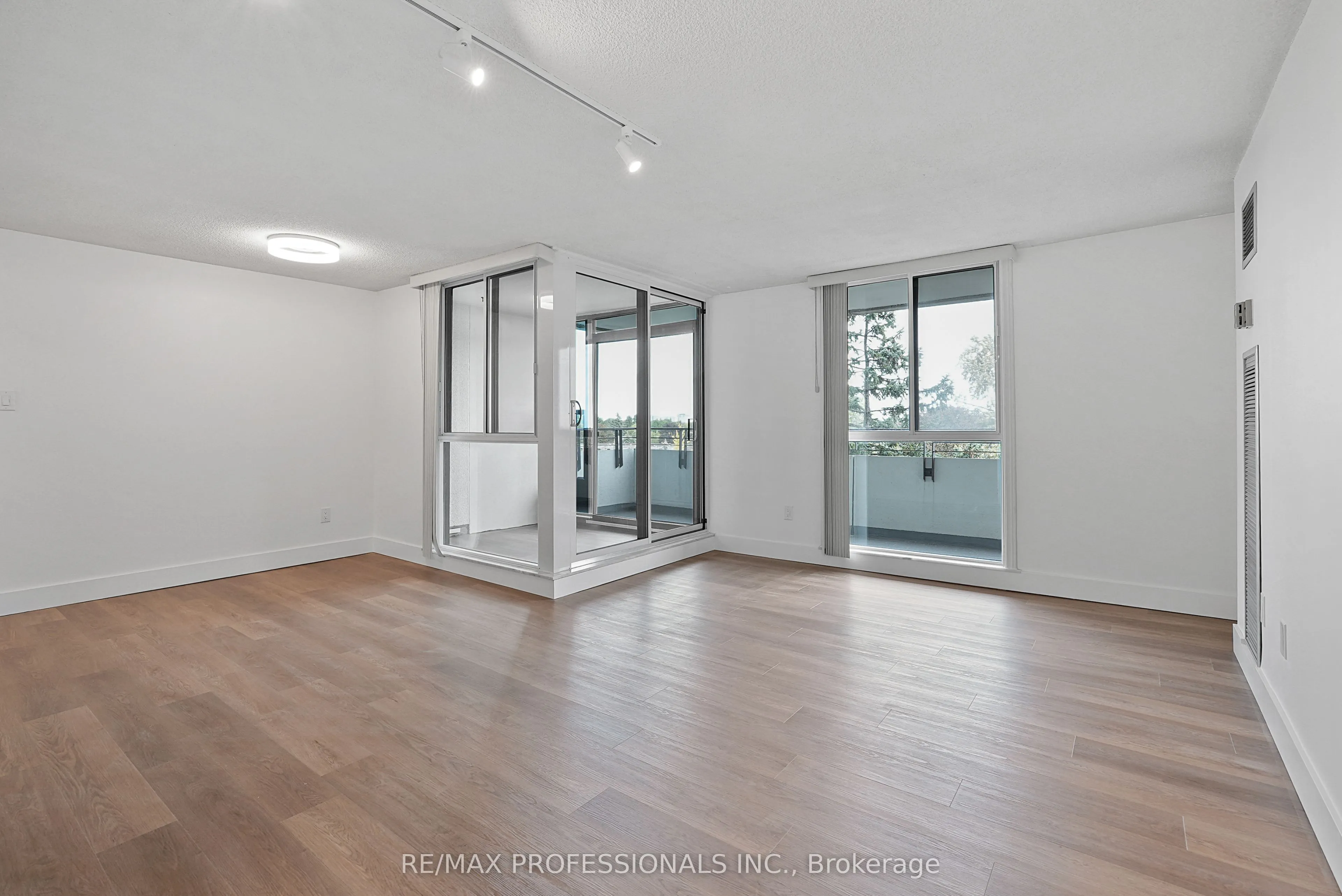 1320 Mississauga Valley Boulevard #510