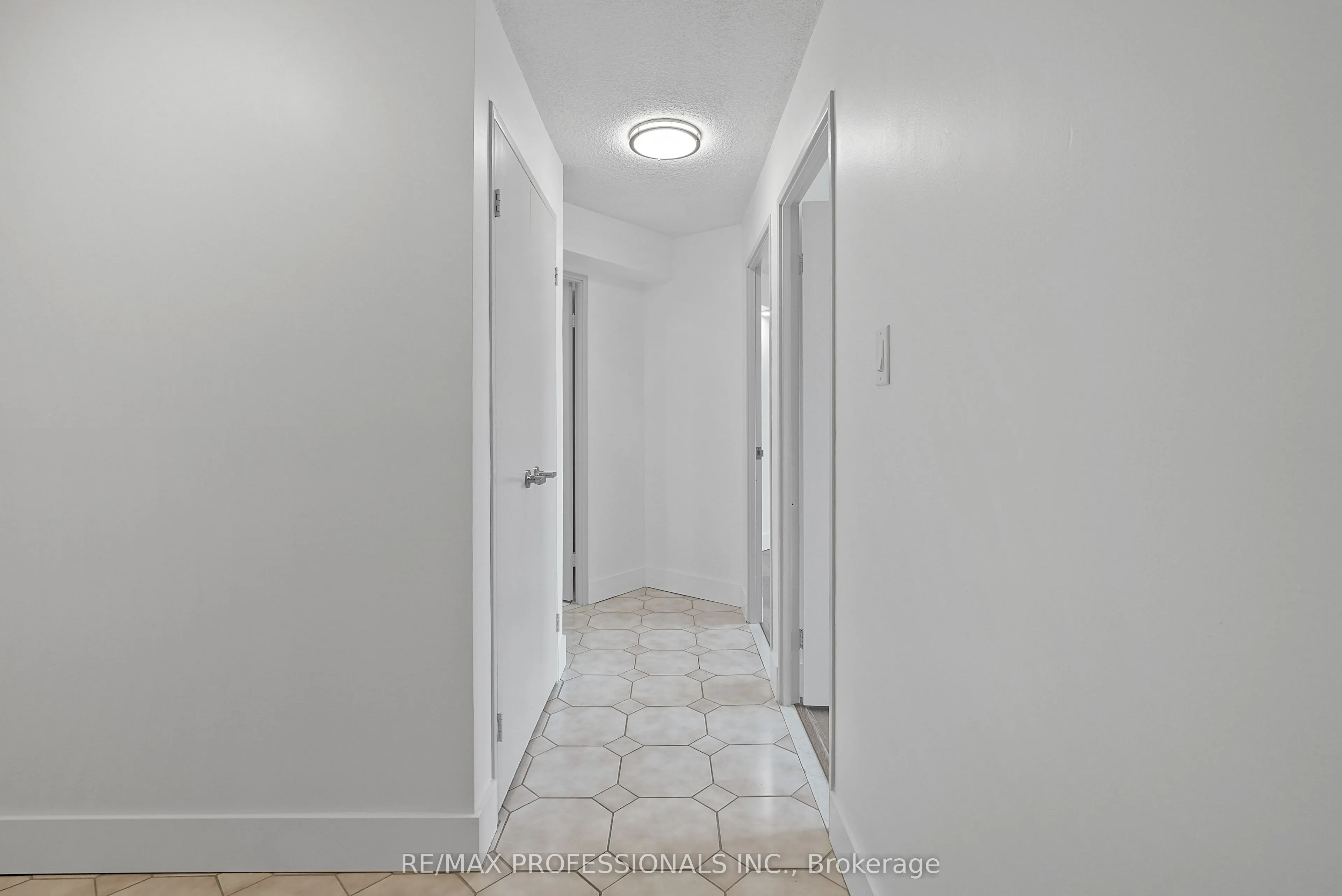 1320 Mississauga Valley Boulevard #510