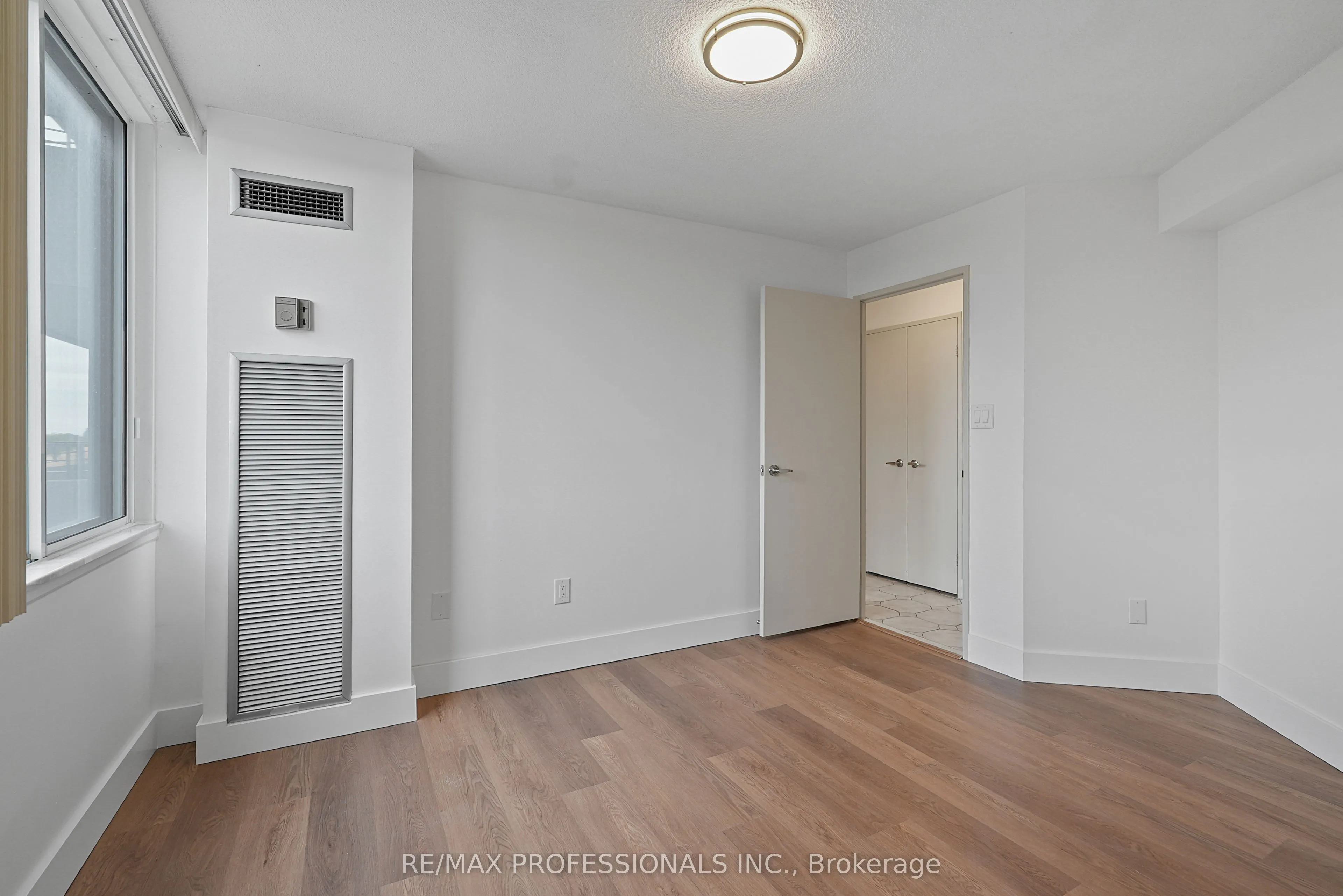 1320 Mississauga Valley Boulevard #510