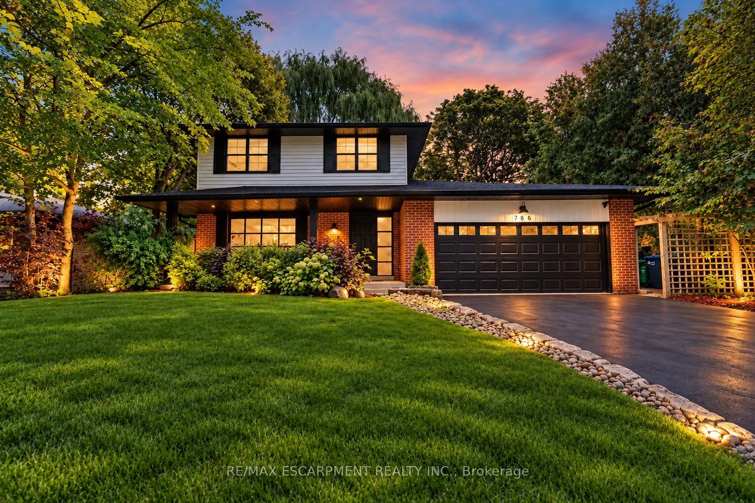 786 Edistel Crescent