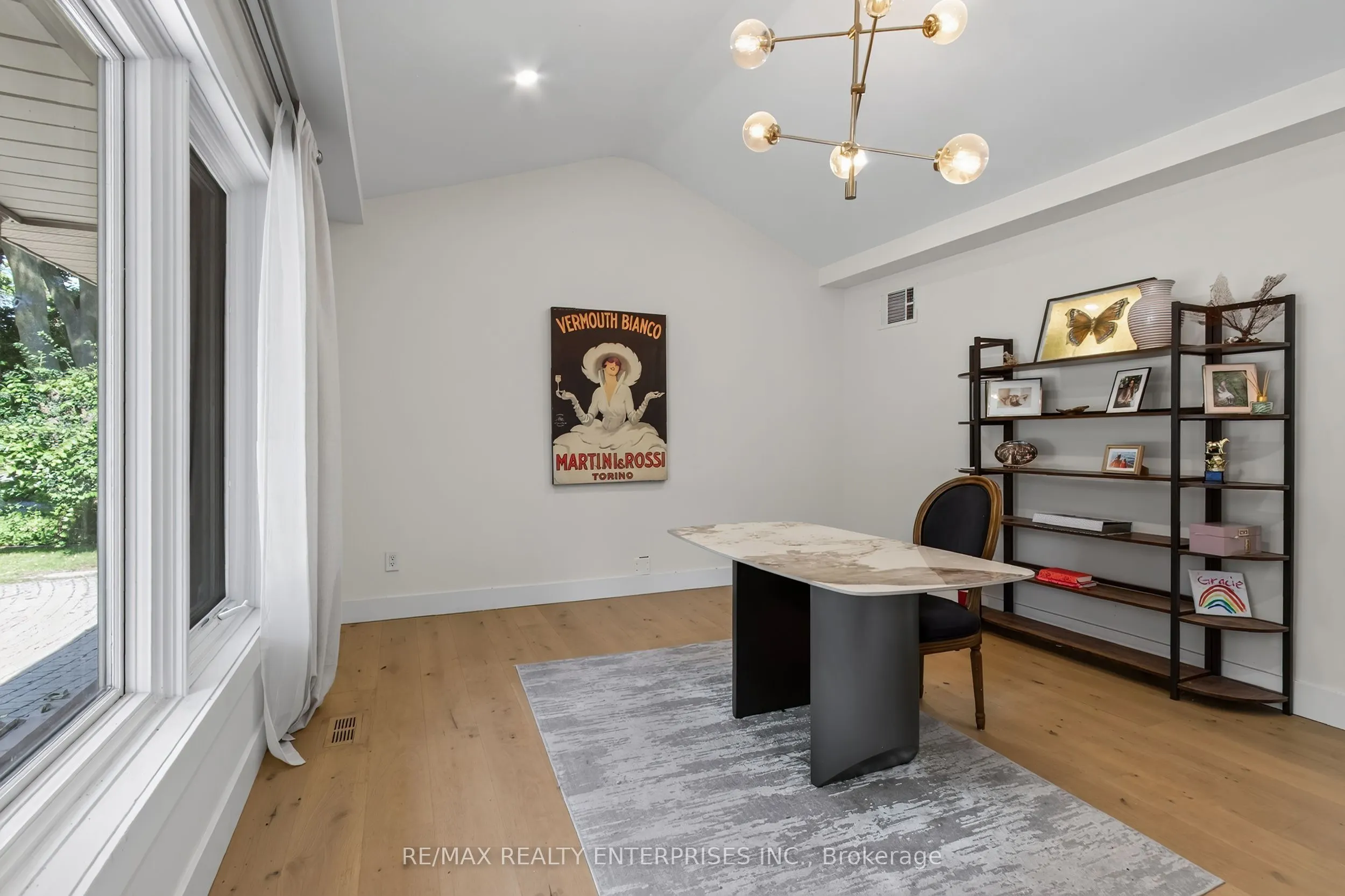 551 Cochise Crescent