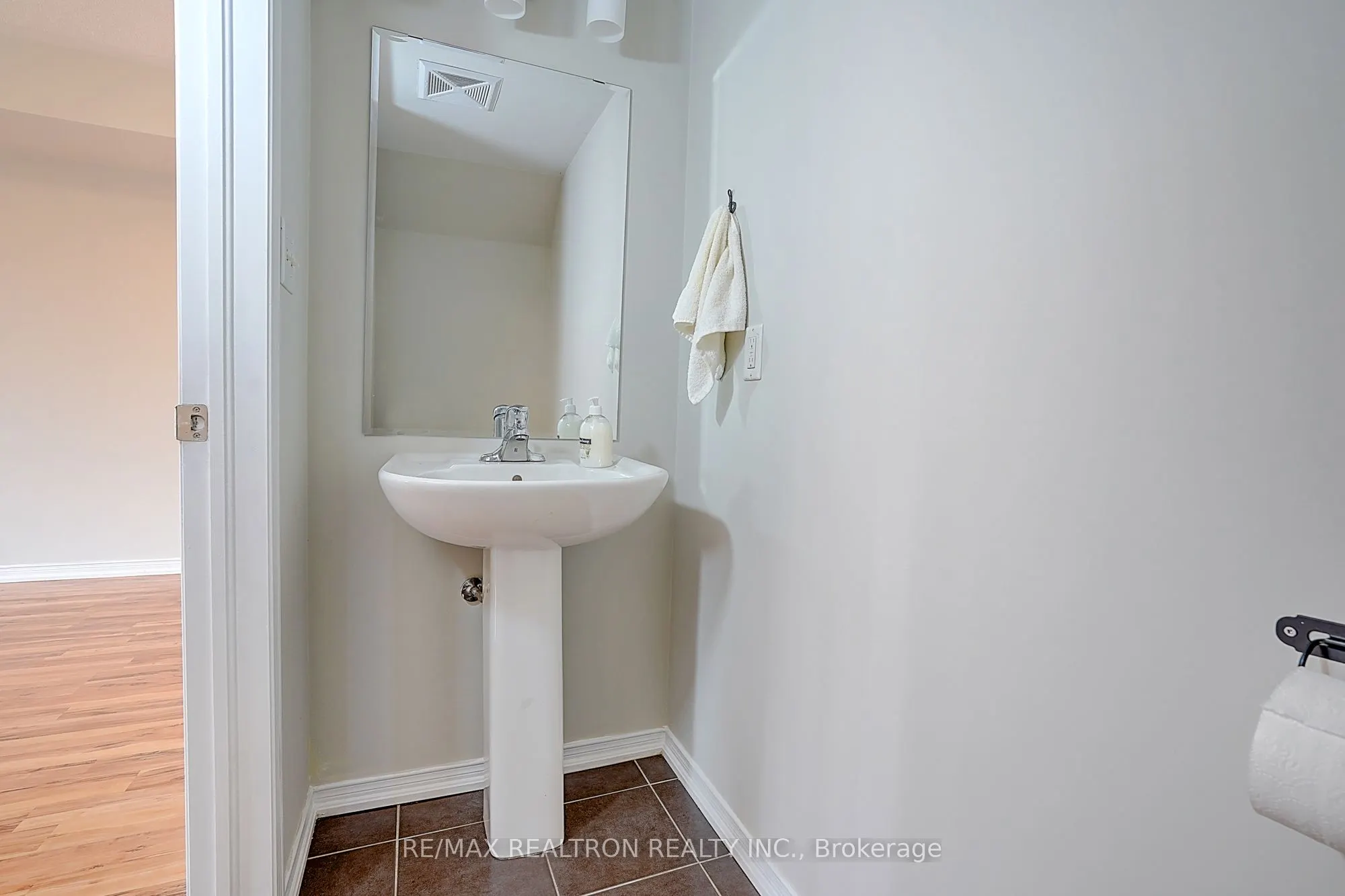 2492 Post Road #16