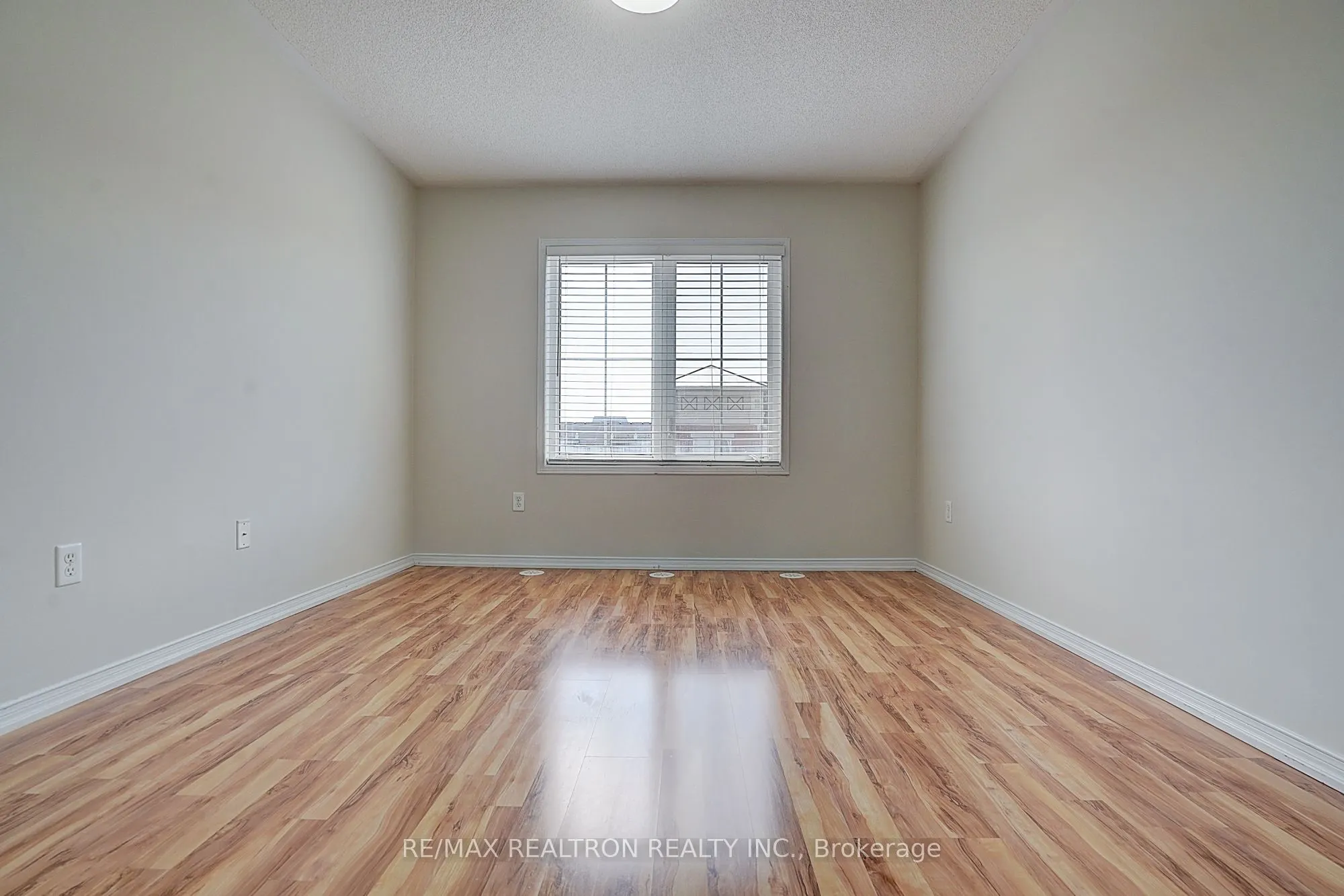 2492 Post Road #16