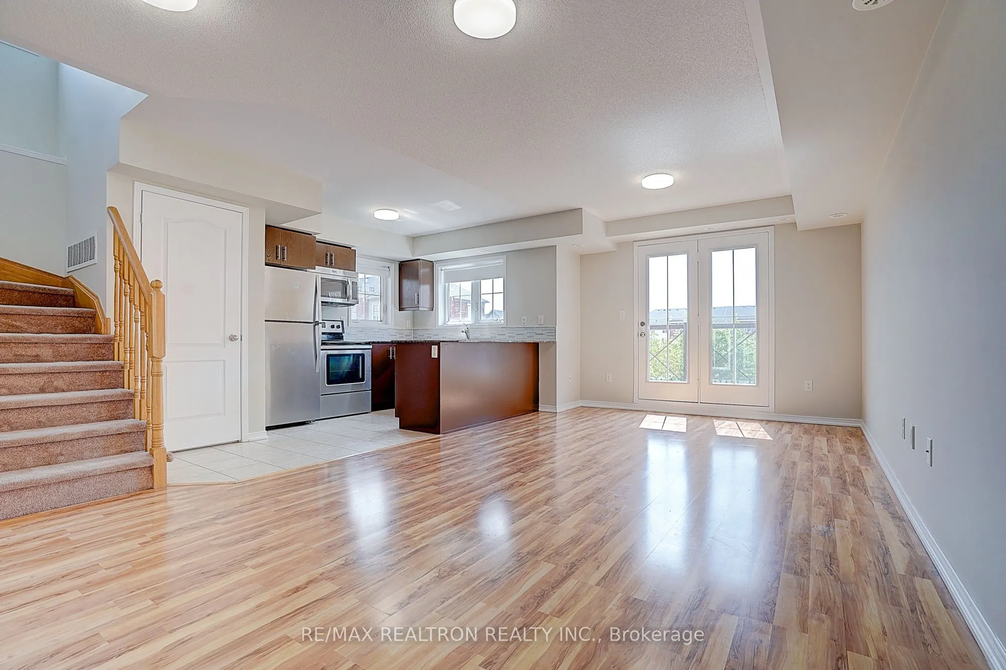 2492 Post Road #16