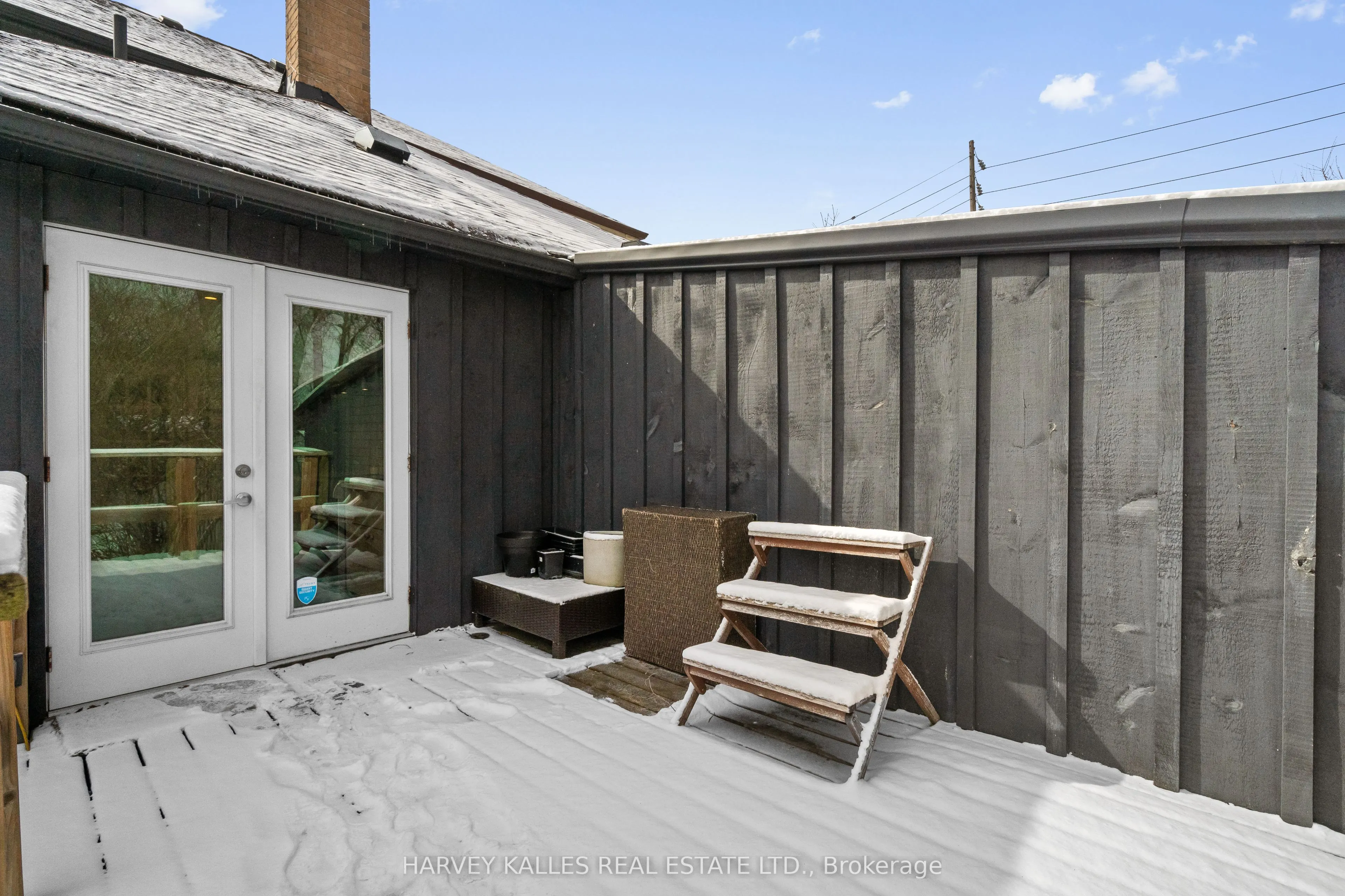 14 Manitoba Street