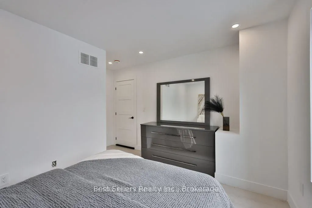 172 Royal York Road #2