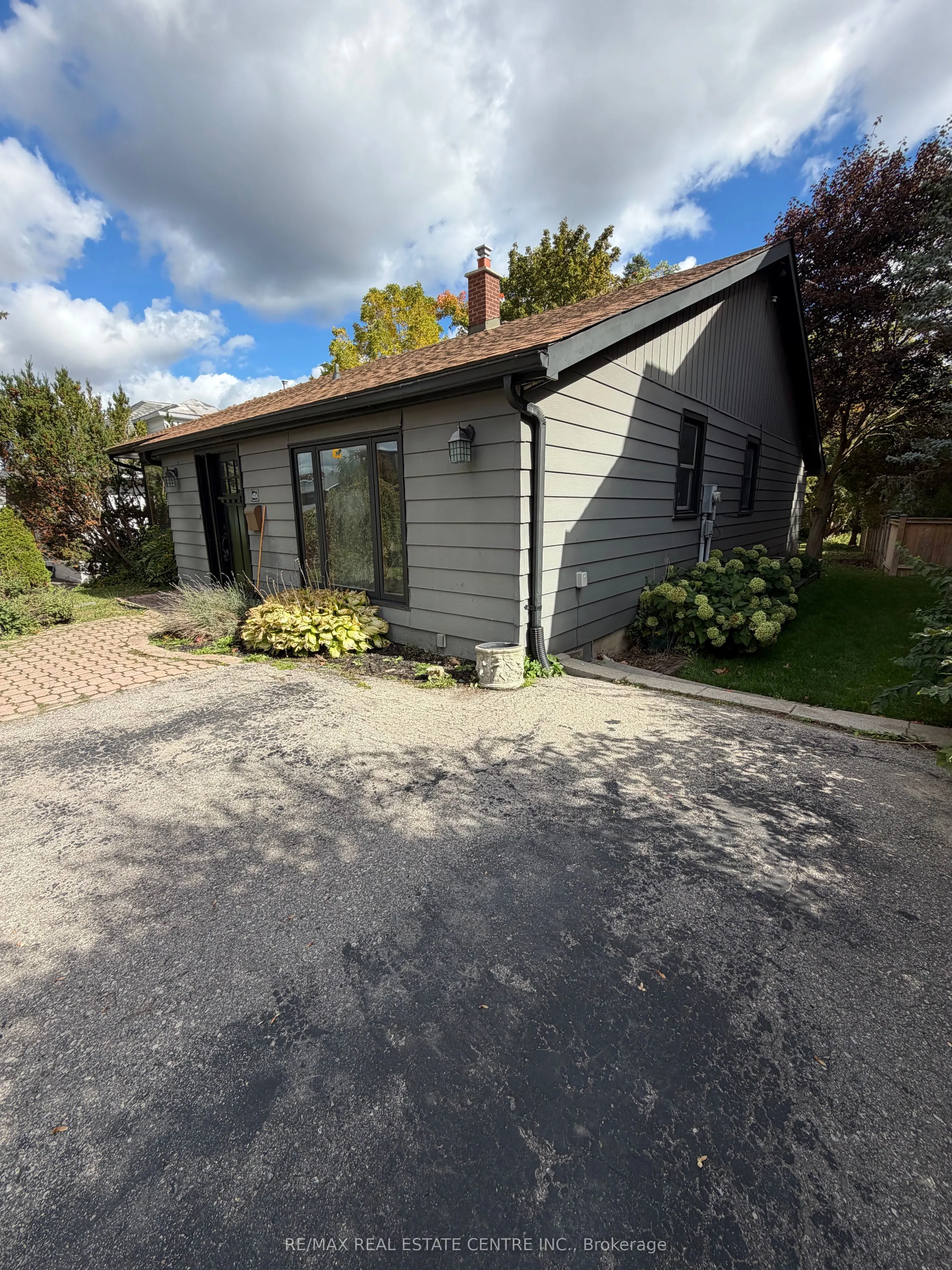 43a First Street E