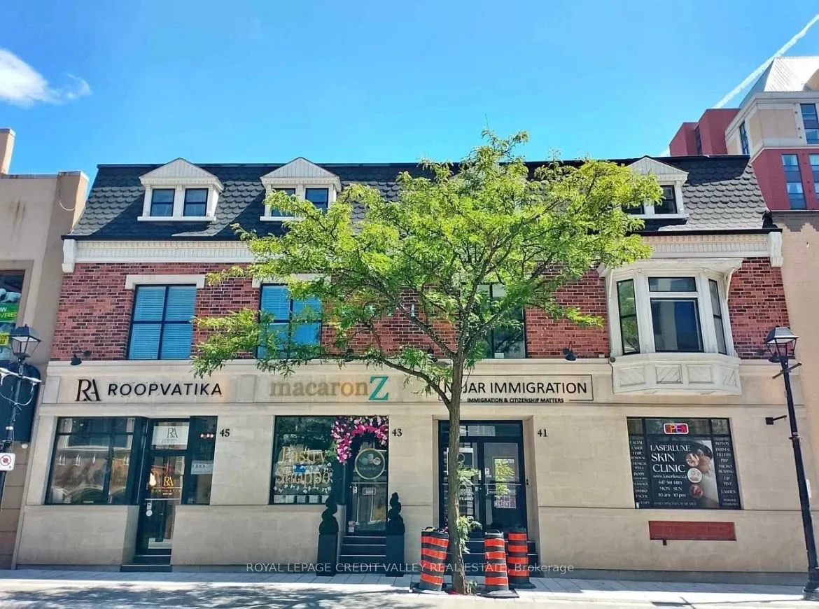 41 Queen Street E #202A