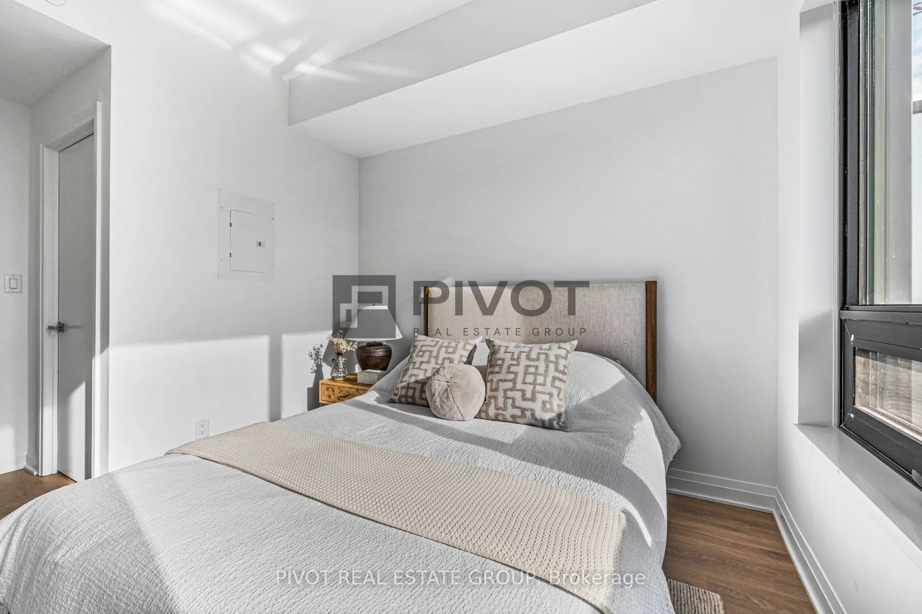 4015 The Exchange #1307