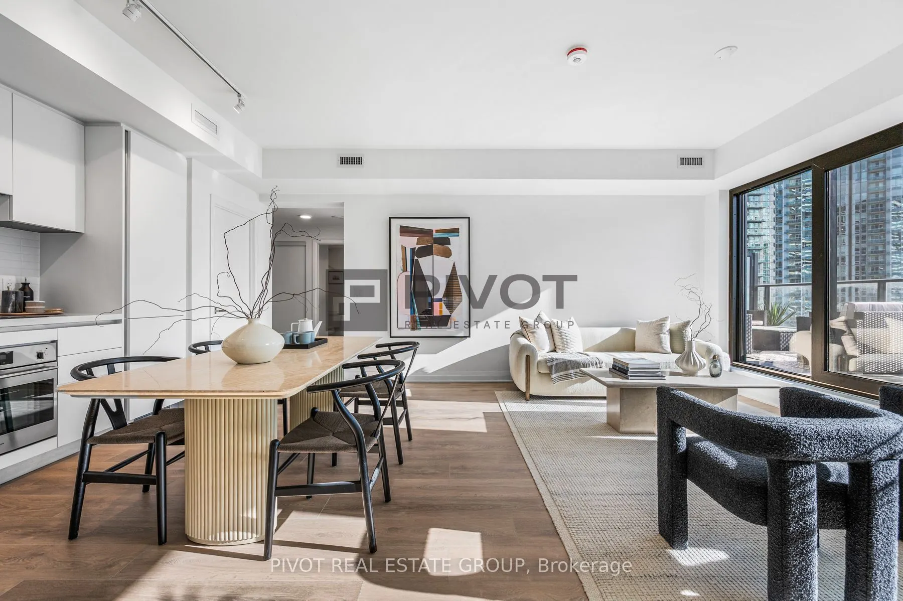 4015 The Exchange #1307