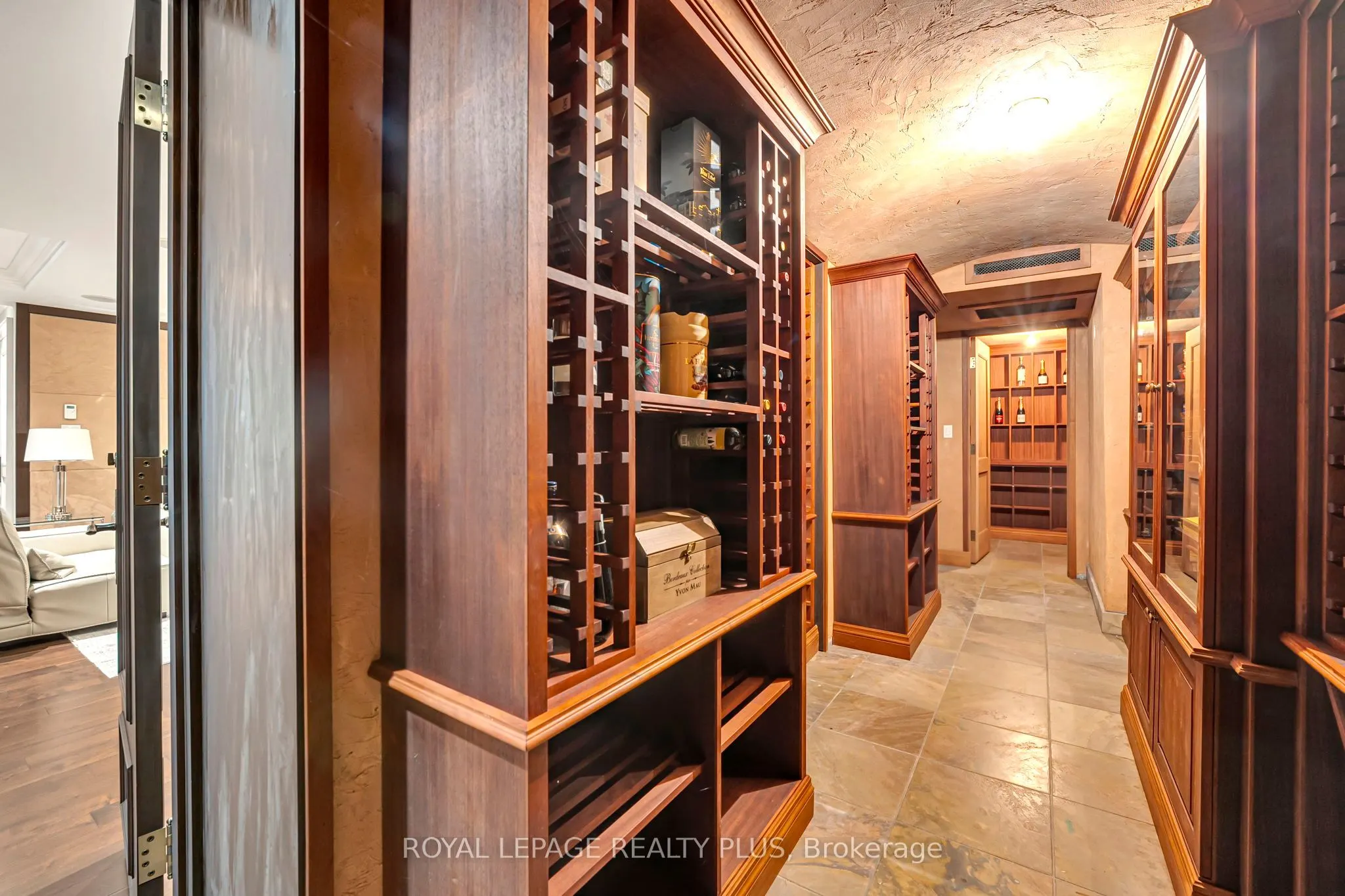 1476 Carmen Drive