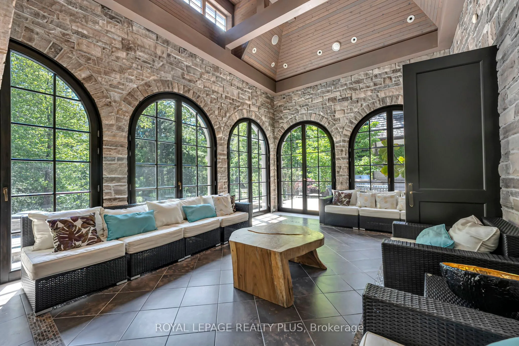 1476 Carmen Drive