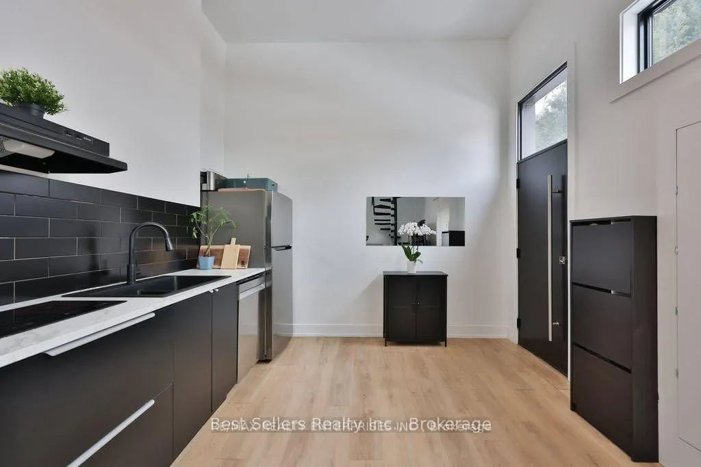 172 Royal York Road #2B