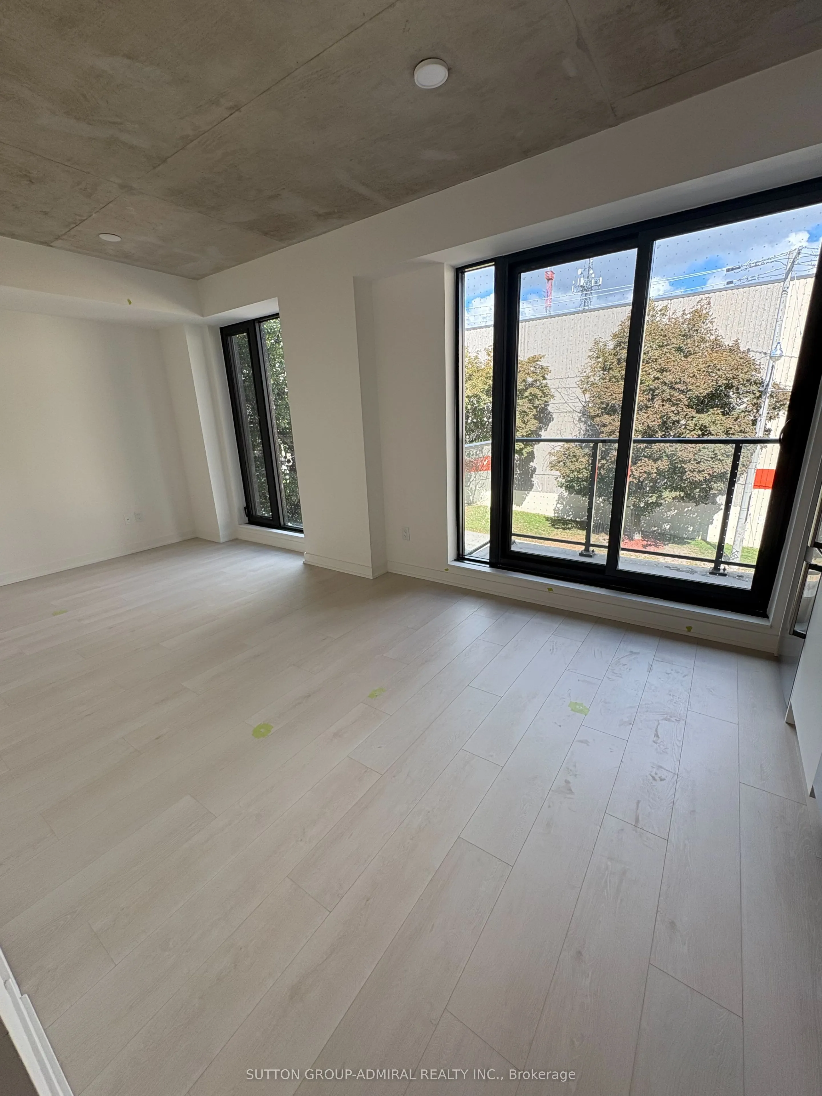 1 Vine Avenue #313