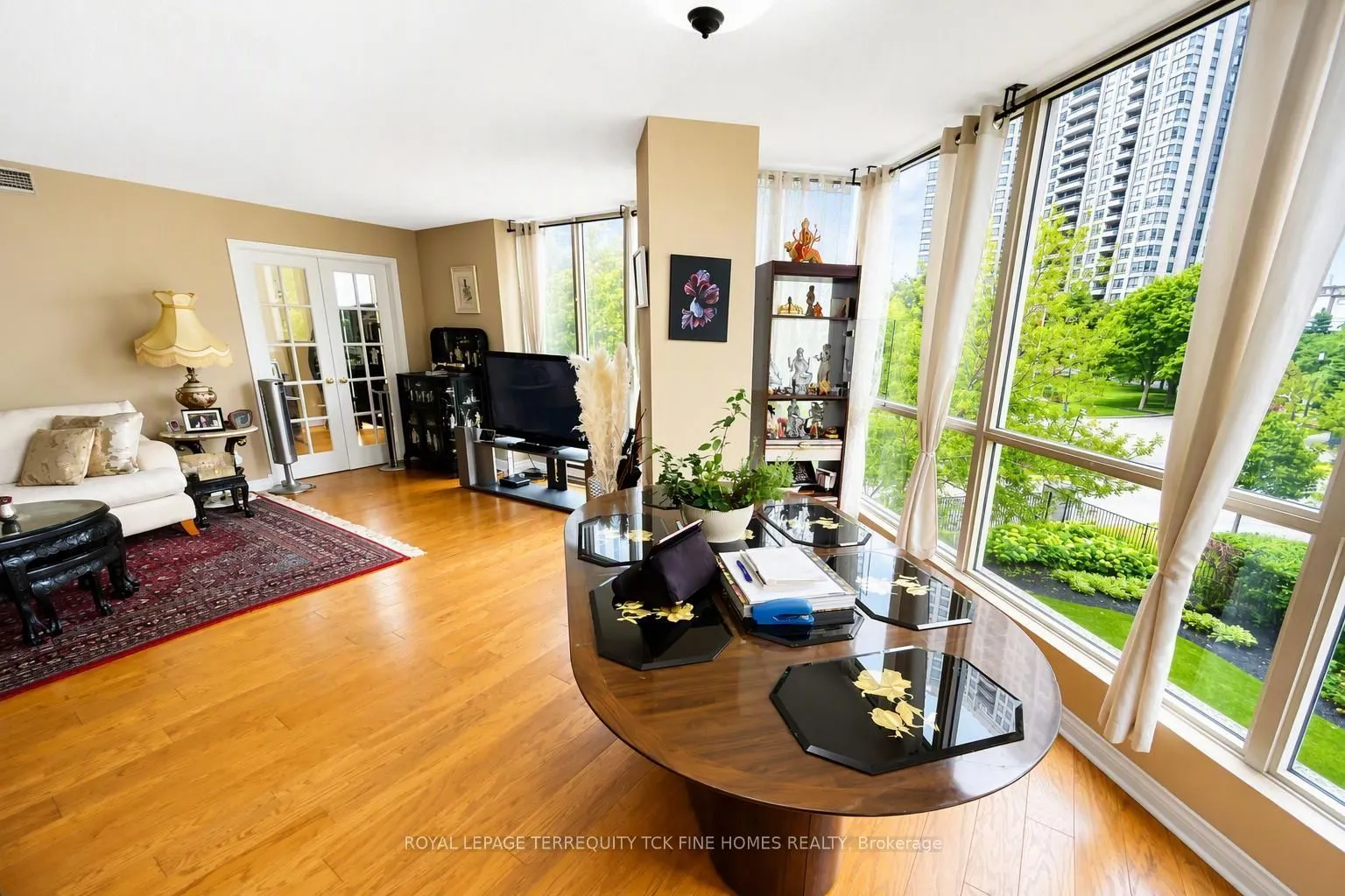 55 Kingsbridge Garden Circle #210