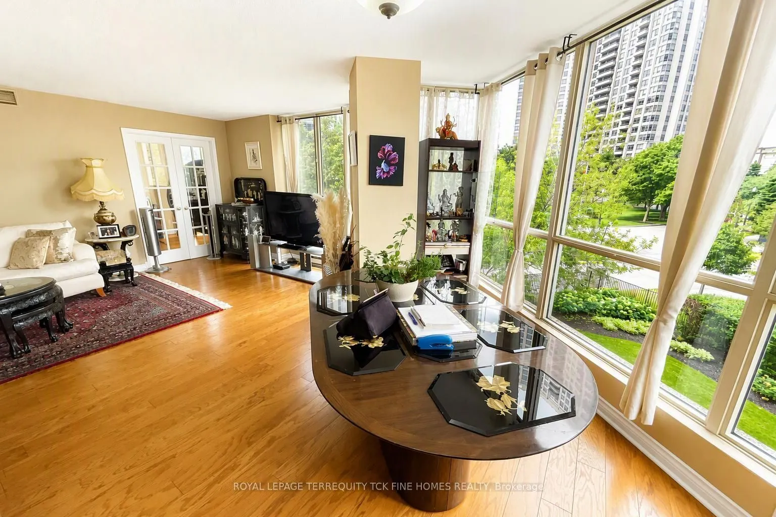 55 Kingsbridge Garden Circle #210