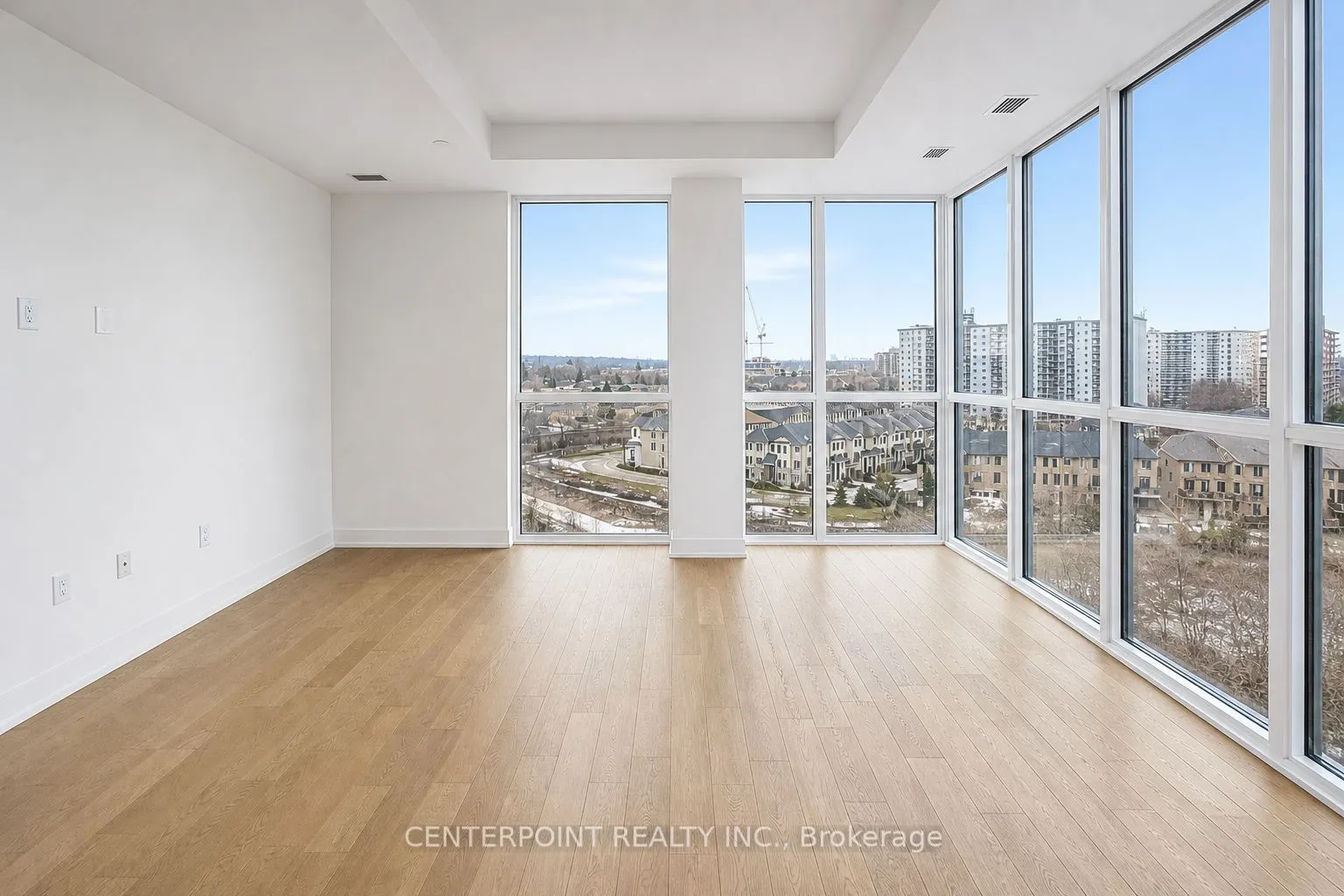 1063 Douglas McCurdy Common #803