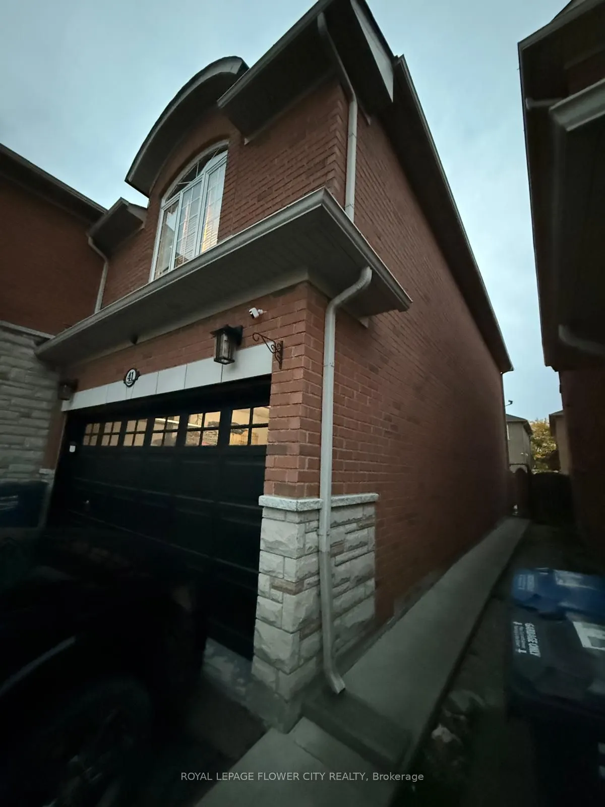 41 Cape Dorset Crescent