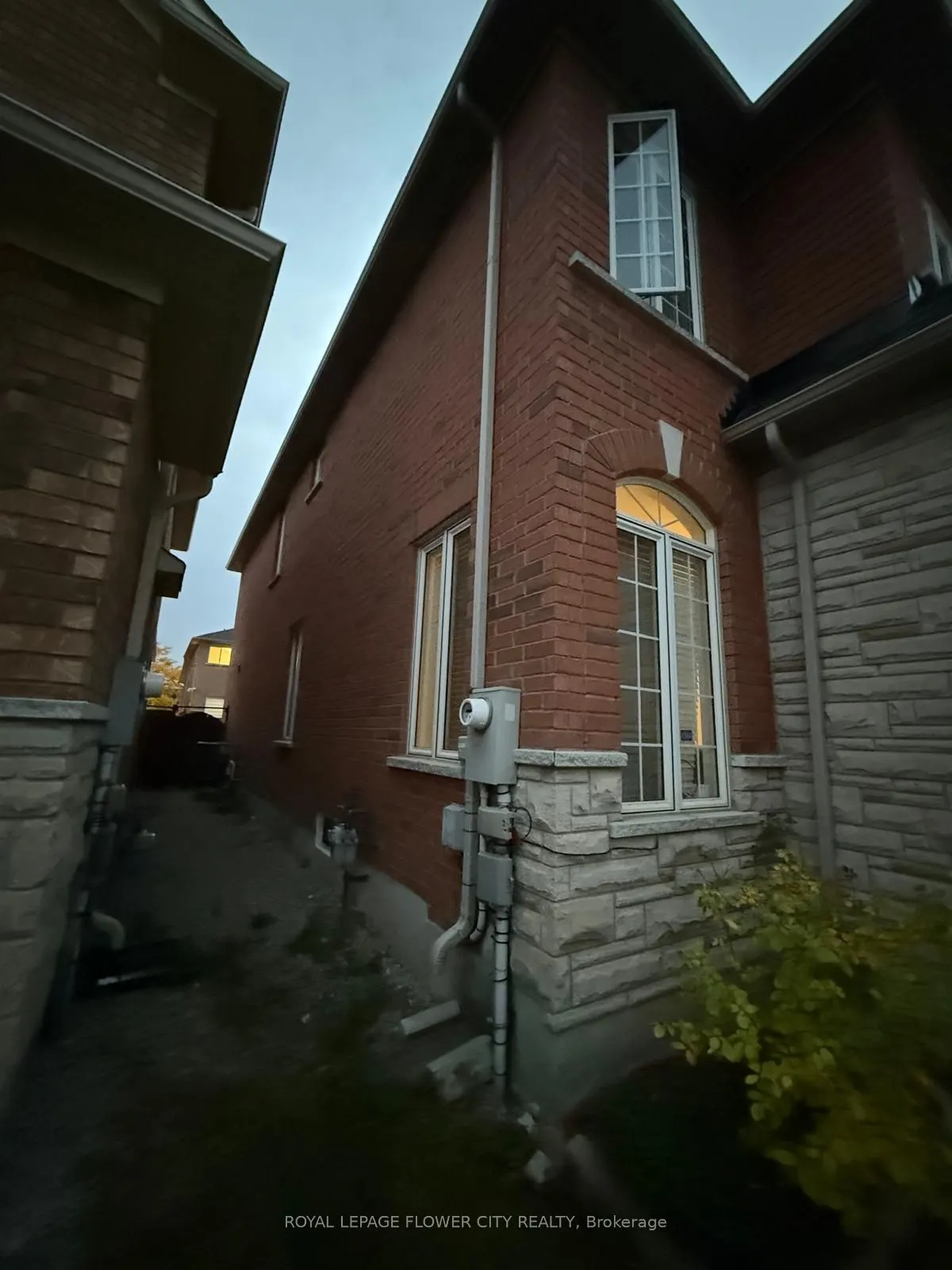 41 Cape Dorset Crescent