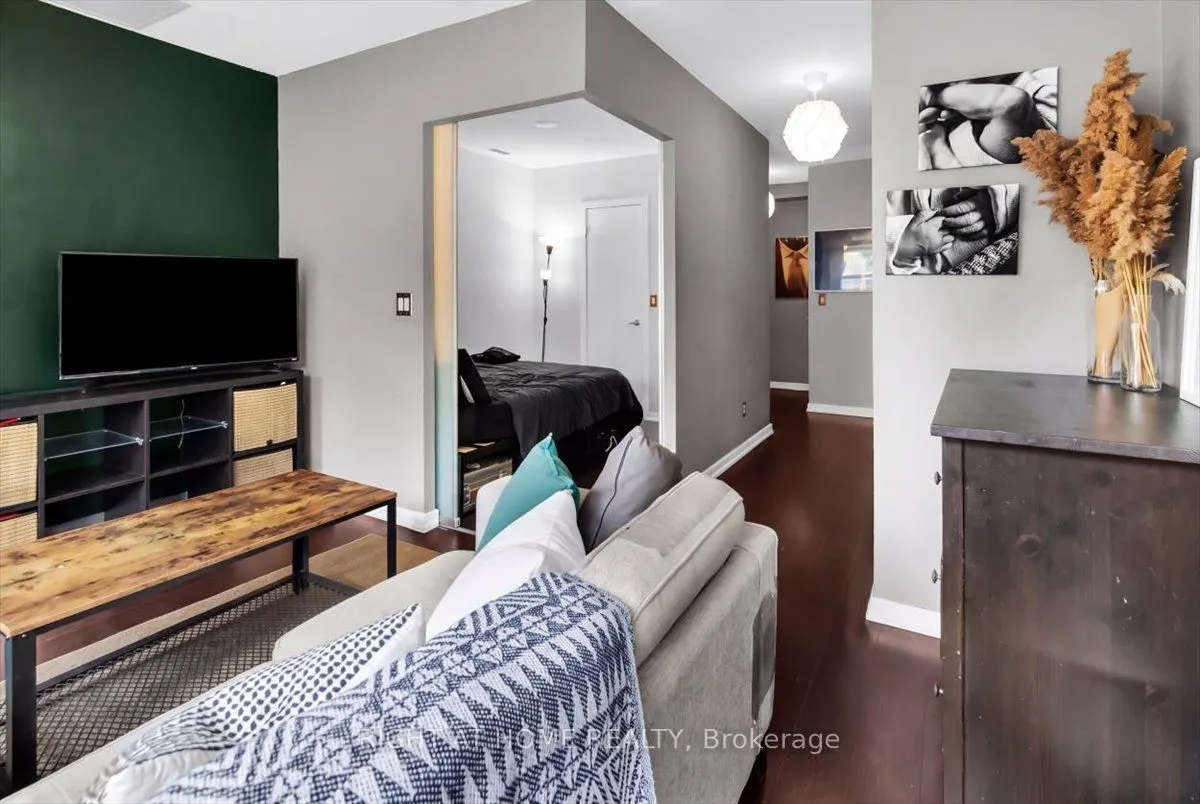 38 Joe Shuster Way #103