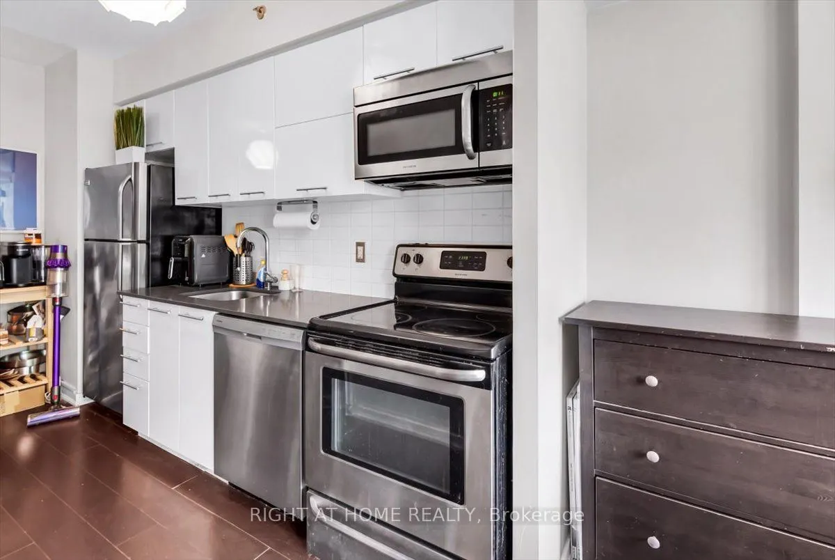 38 Joe Shuster Way #103