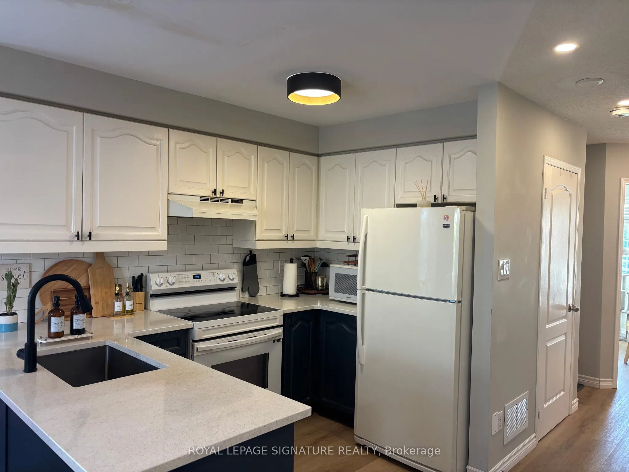 2112 Glenhampton Road