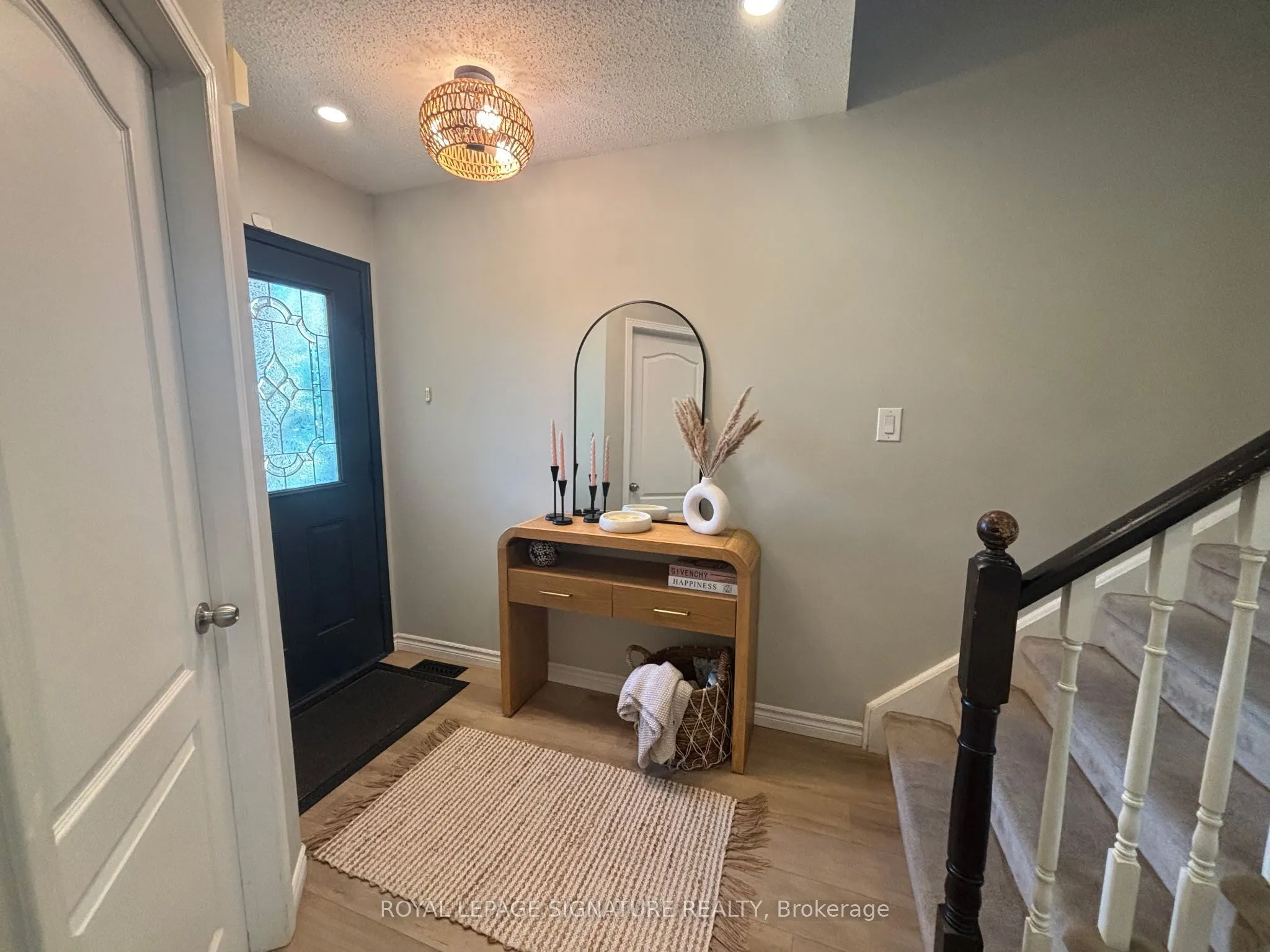 2112 Glenhampton Road