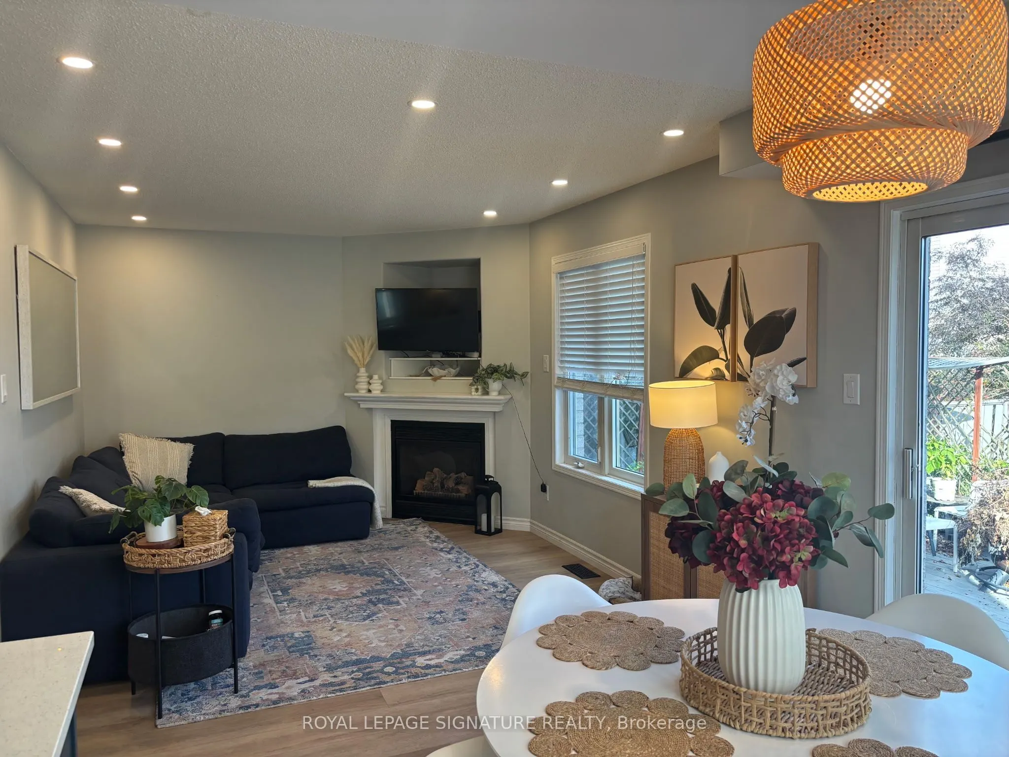 2112 Glenhampton Road