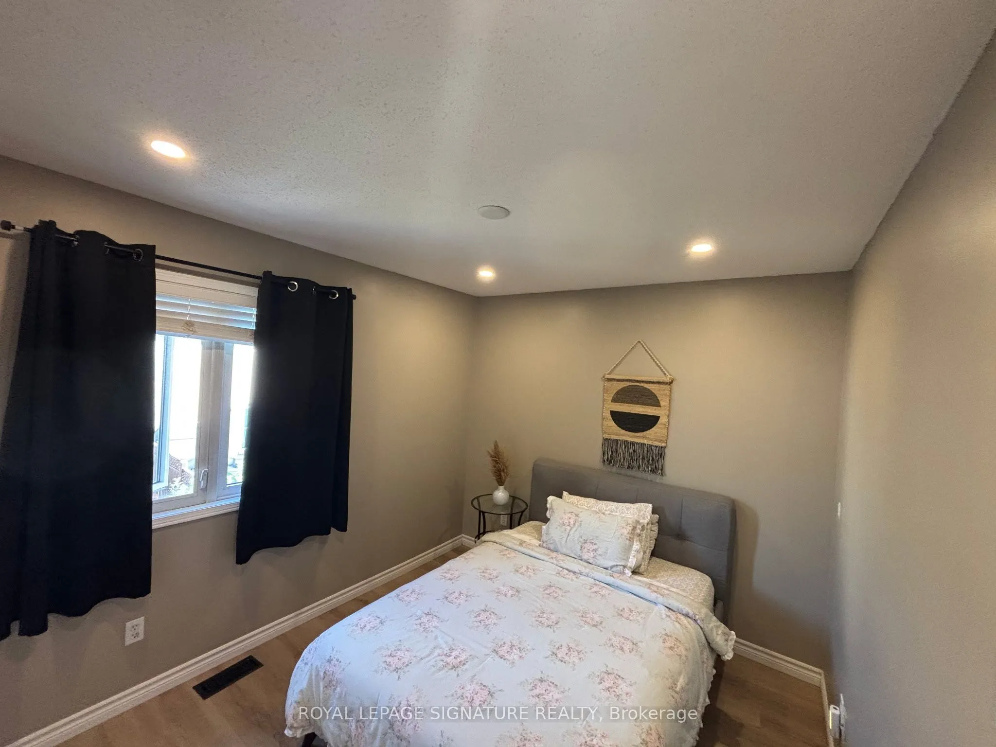 2112 Glenhampton Road