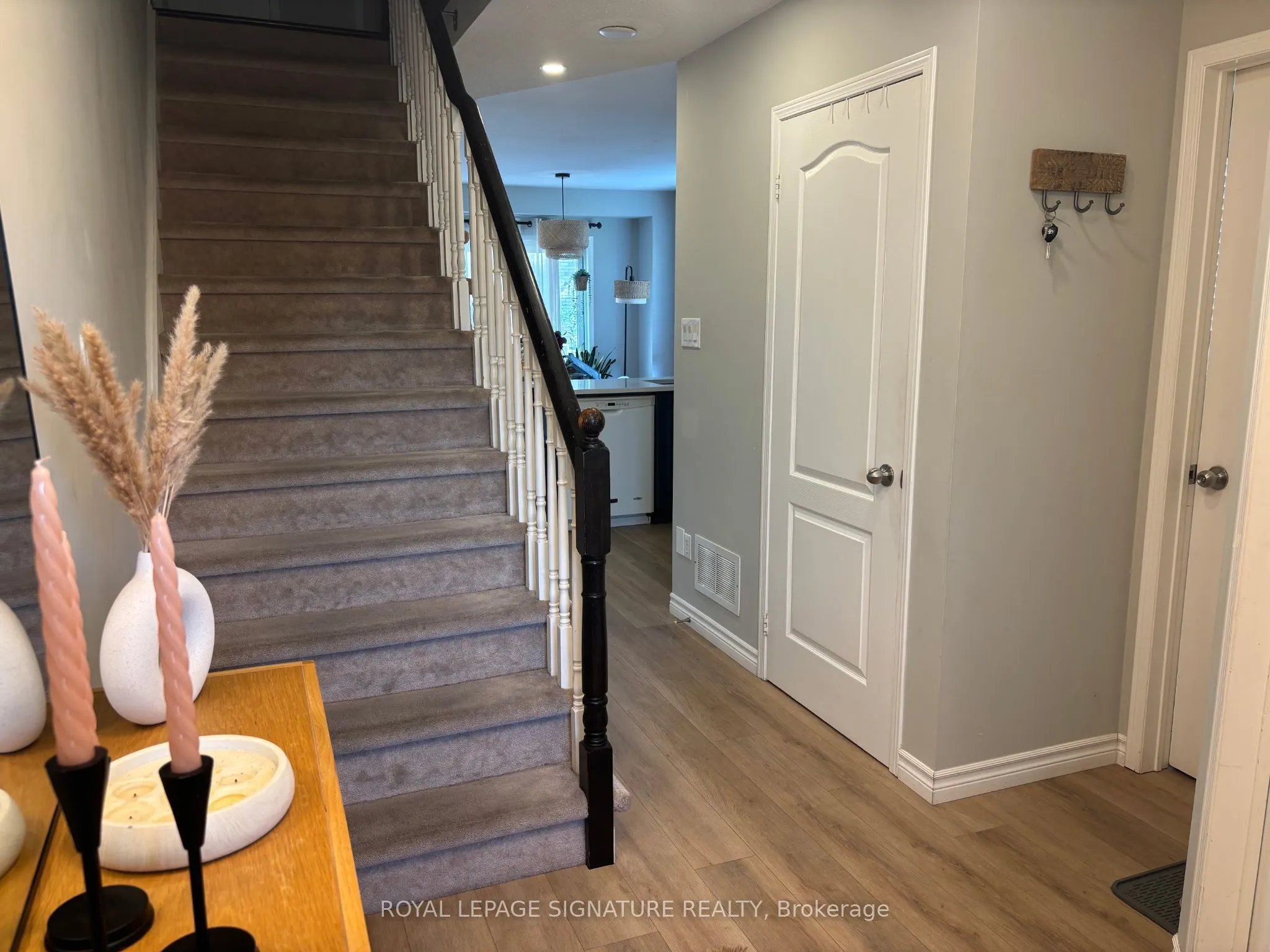 2112 Glenhampton Road