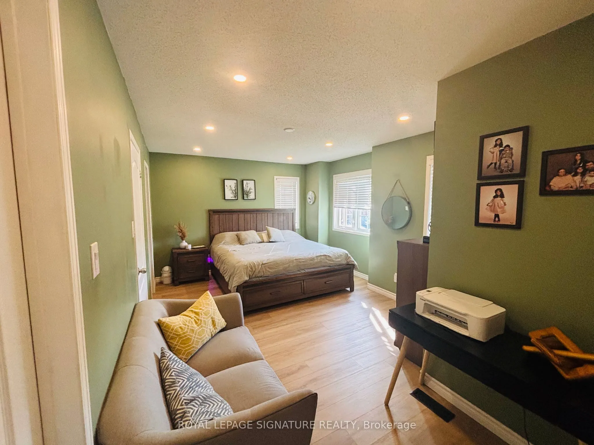 2112 Glenhampton Road
