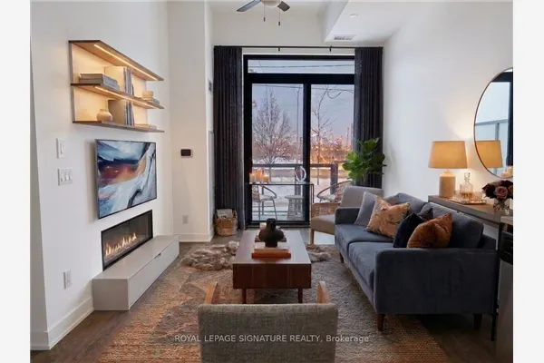 3200 Dakota Common #104B