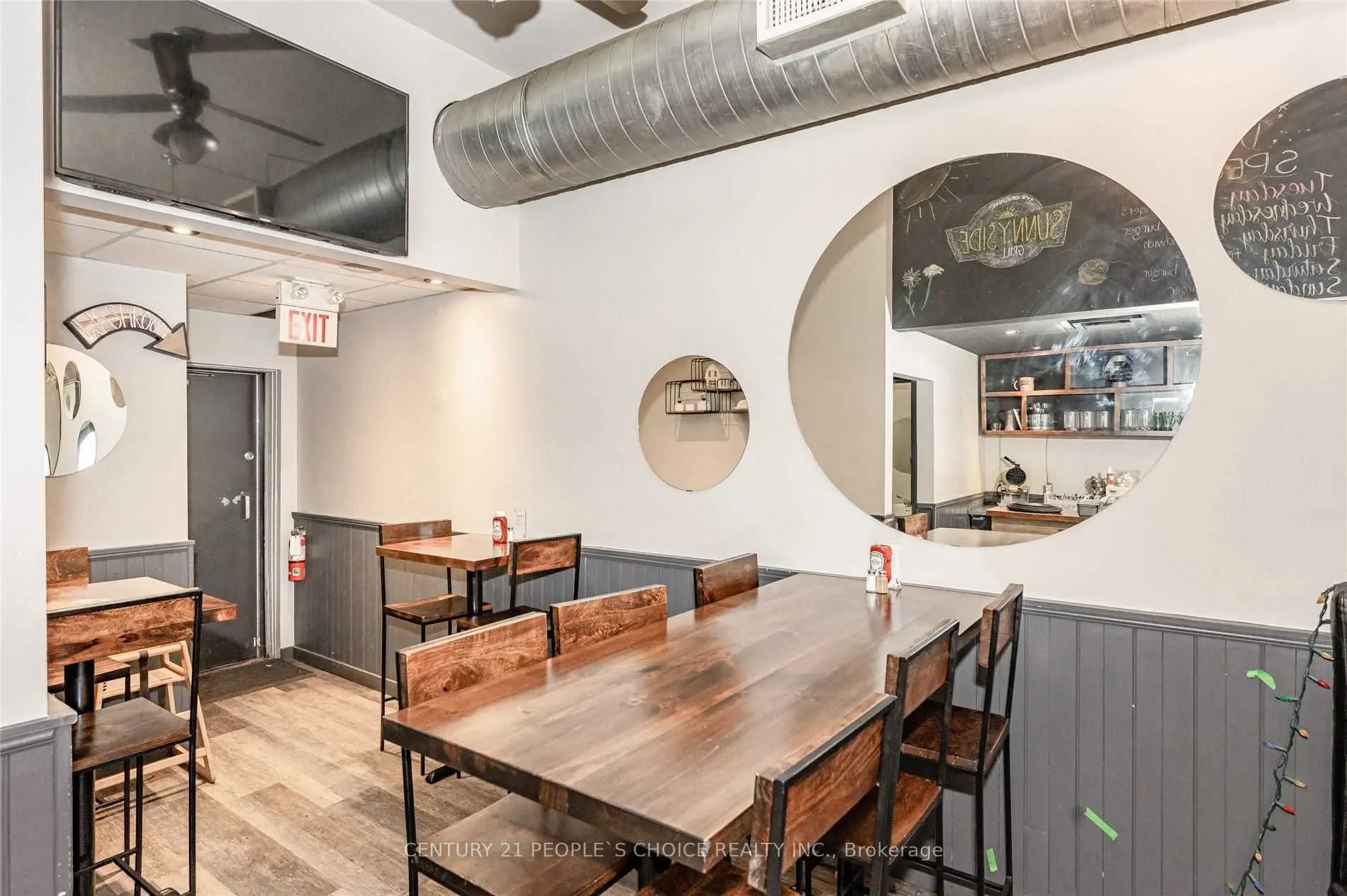 337 Lakeshore Road E