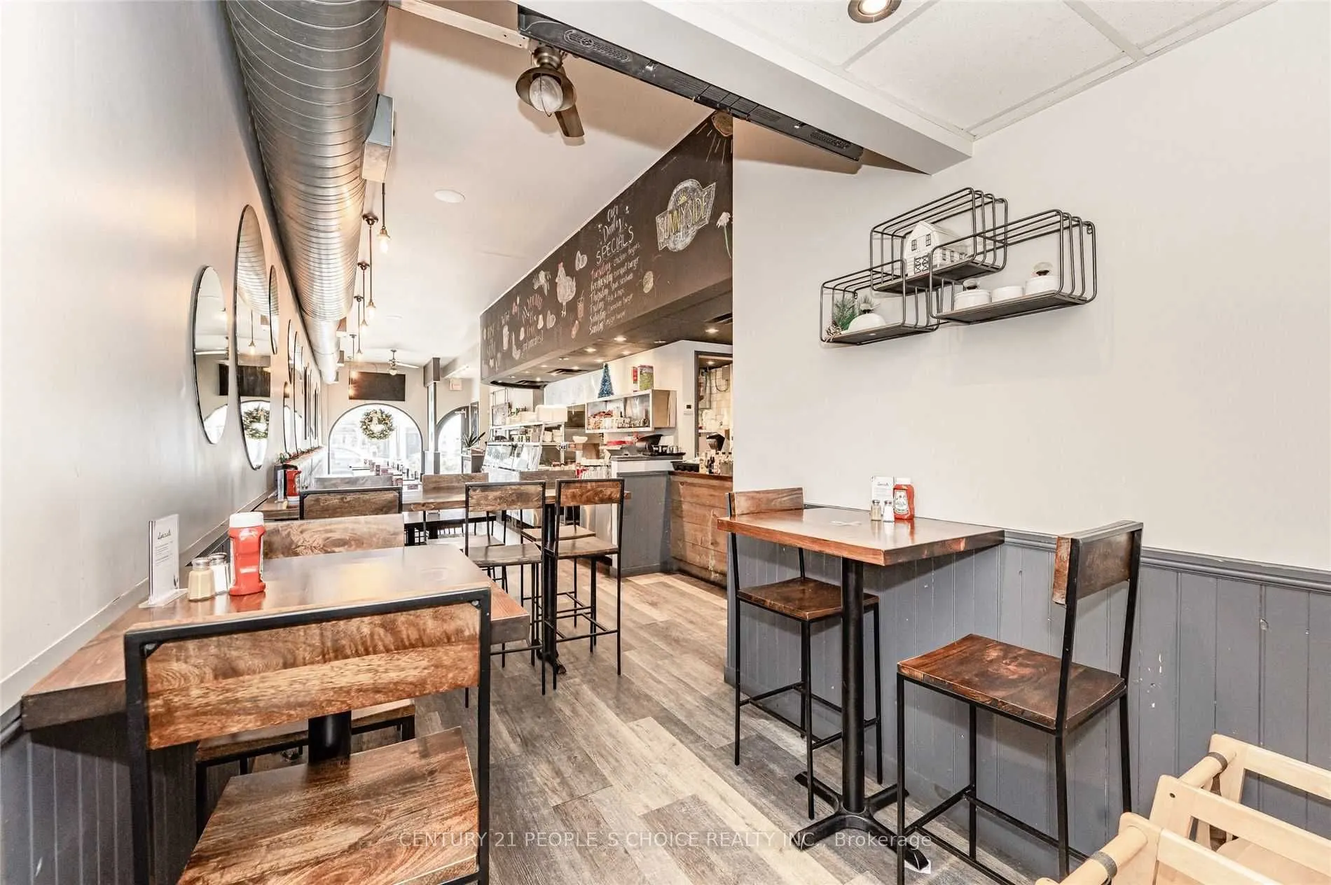 337 Lakeshore Road E