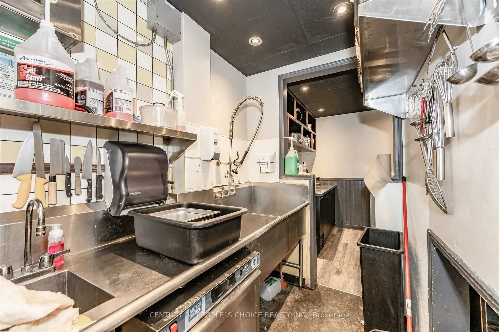 337 Lakeshore Road E