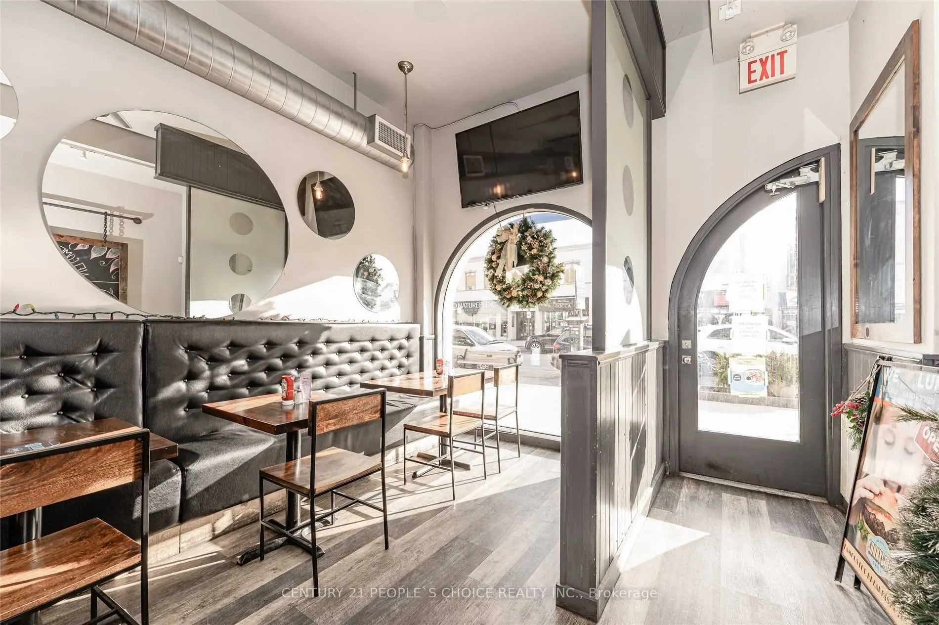 337 Lakeshore Road E