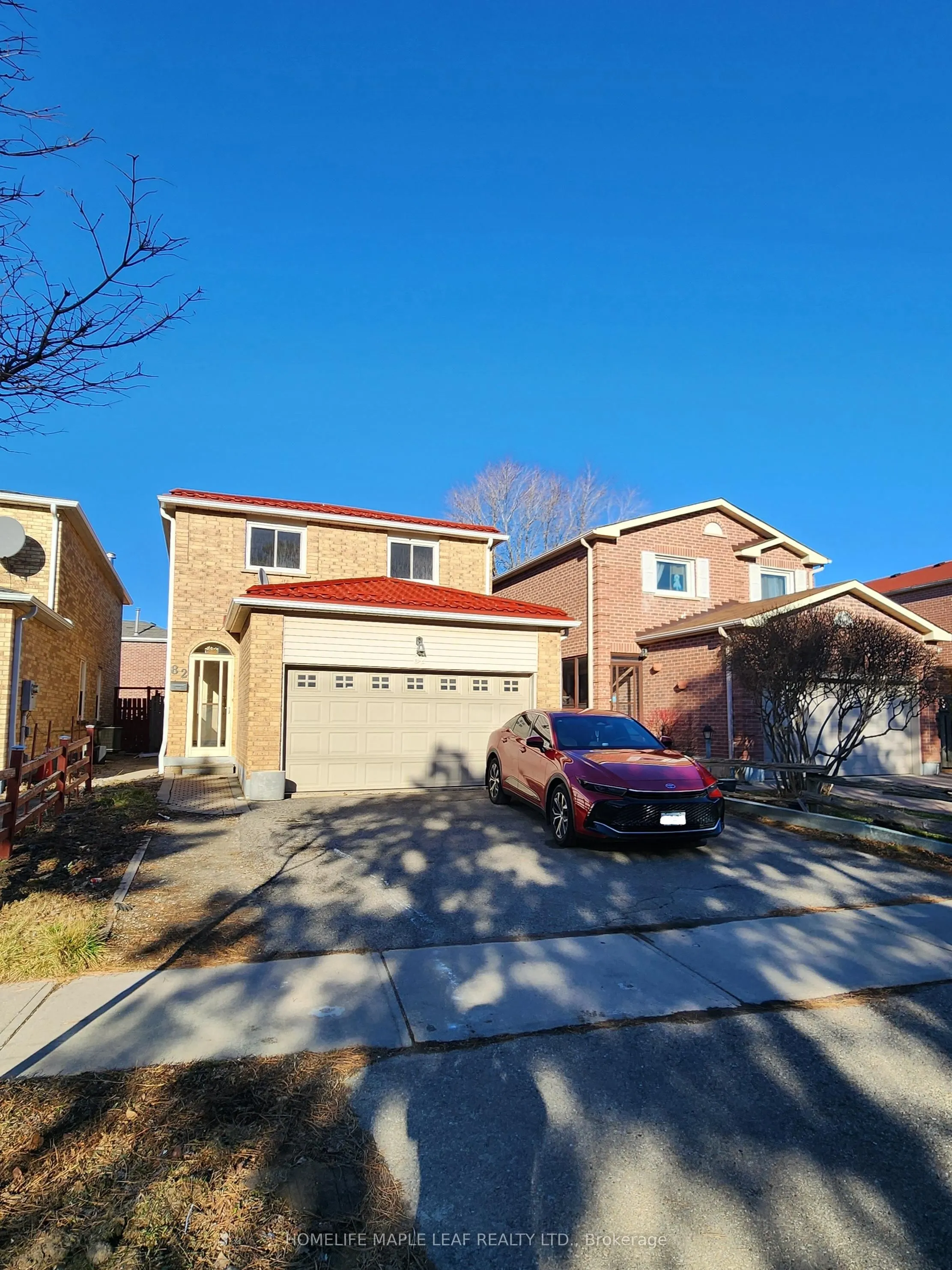82 Stanwell Drive #Lower