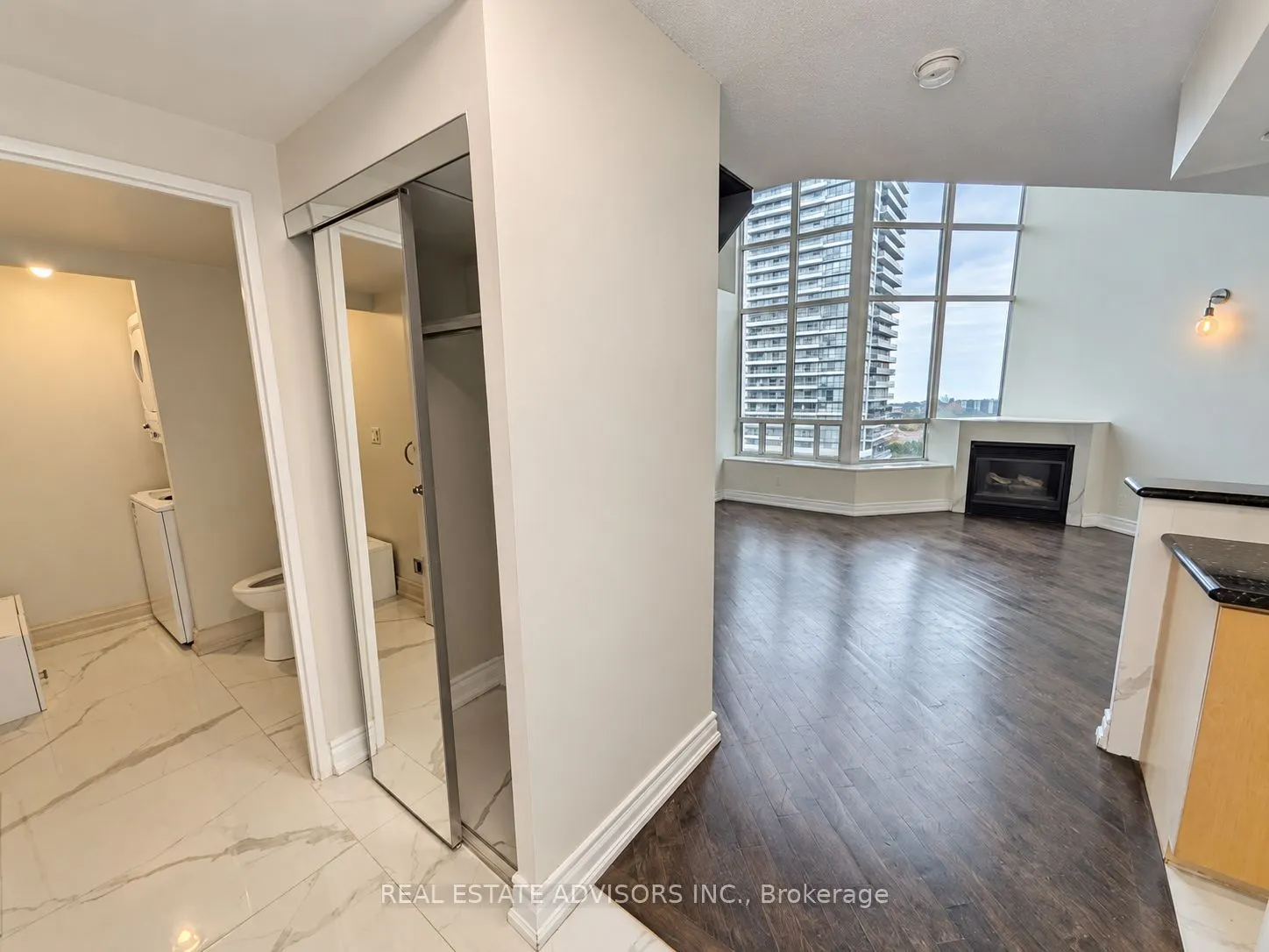 250 Manitoba Street #838